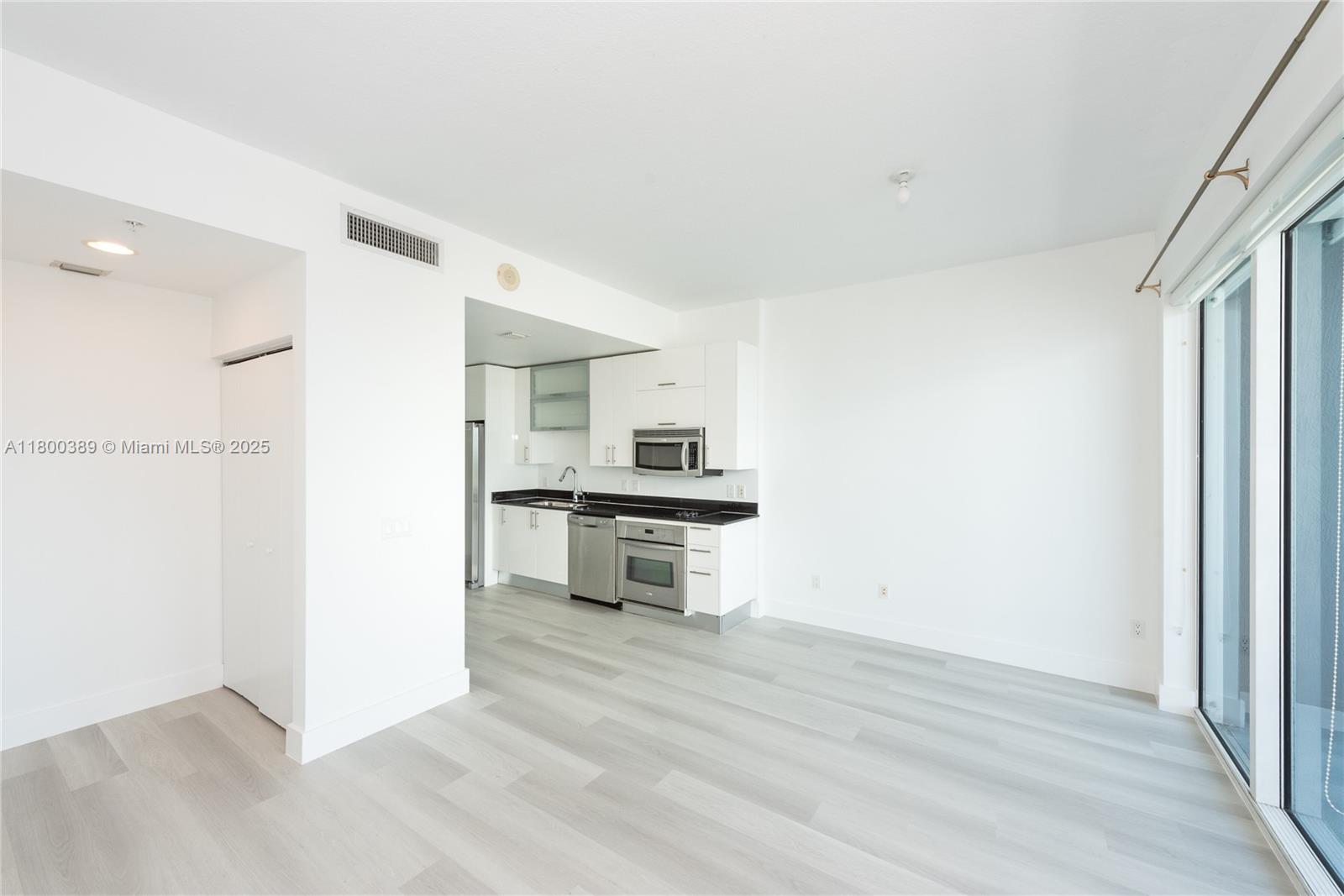 60 SW 13th St #2019, Miami FL 33130