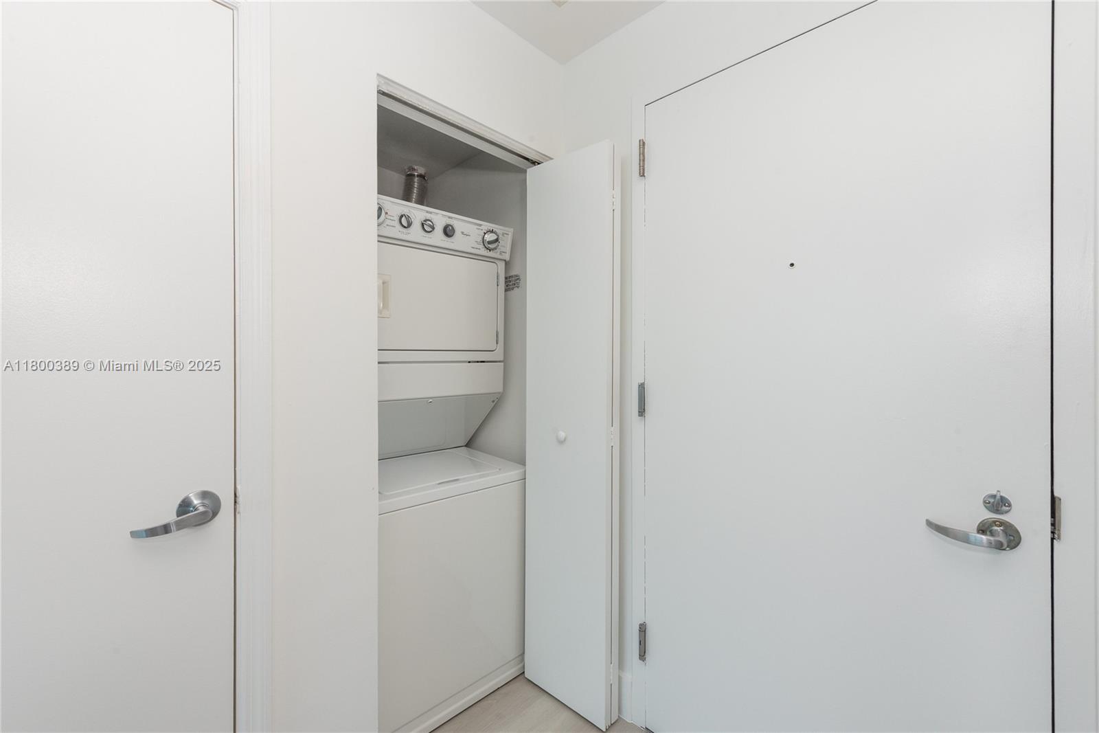 60 SW 13th St #2019, Miami FL 33130