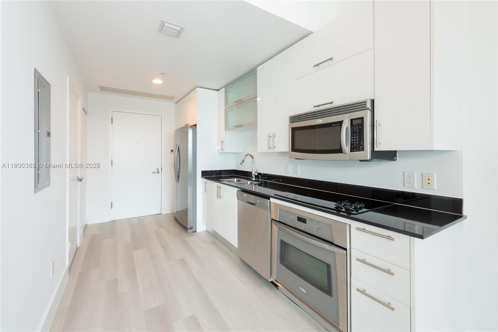 60 SW 13th St #2019, Miami FL 33130