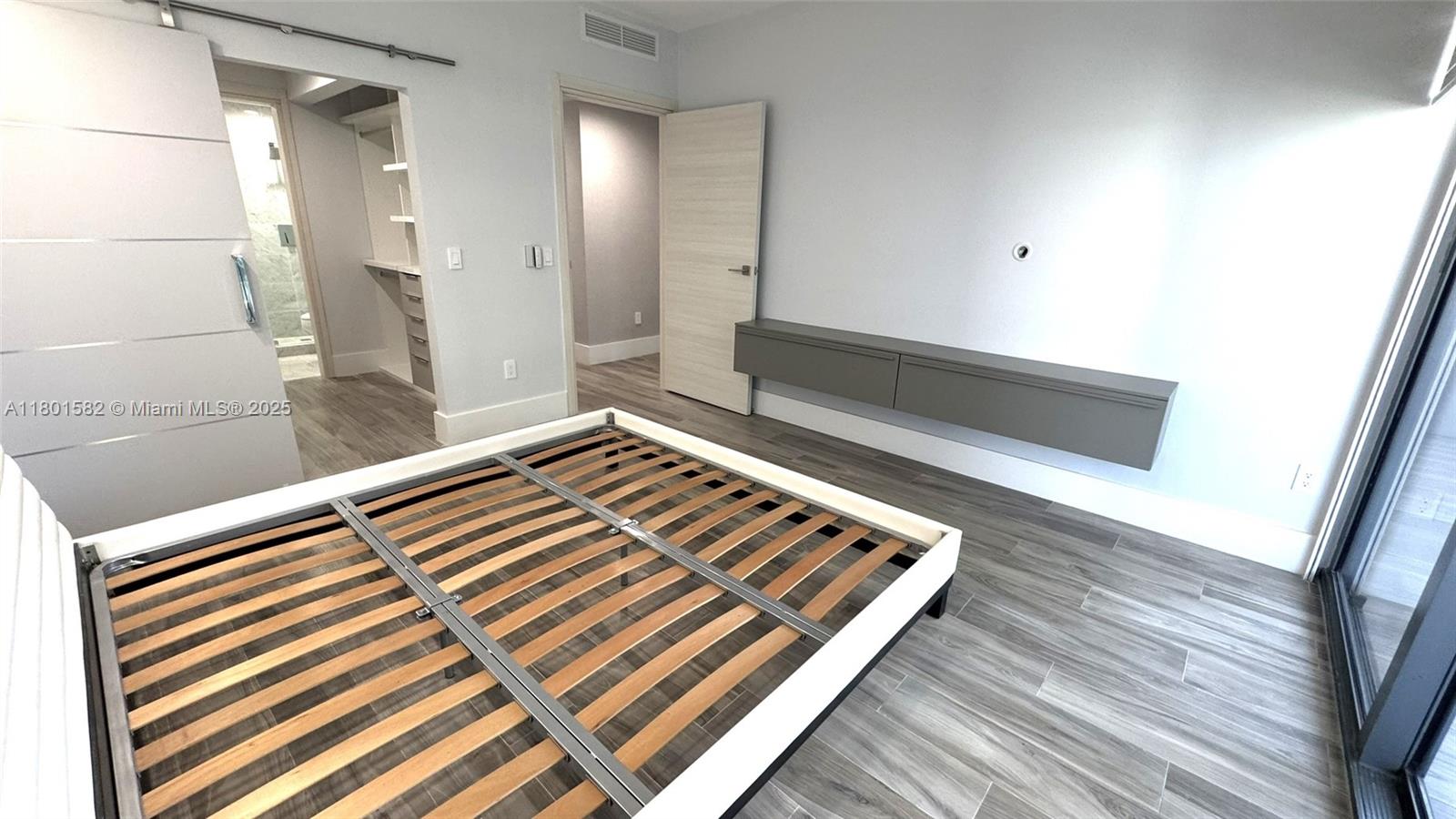 Miami FL 33130 - A11801582