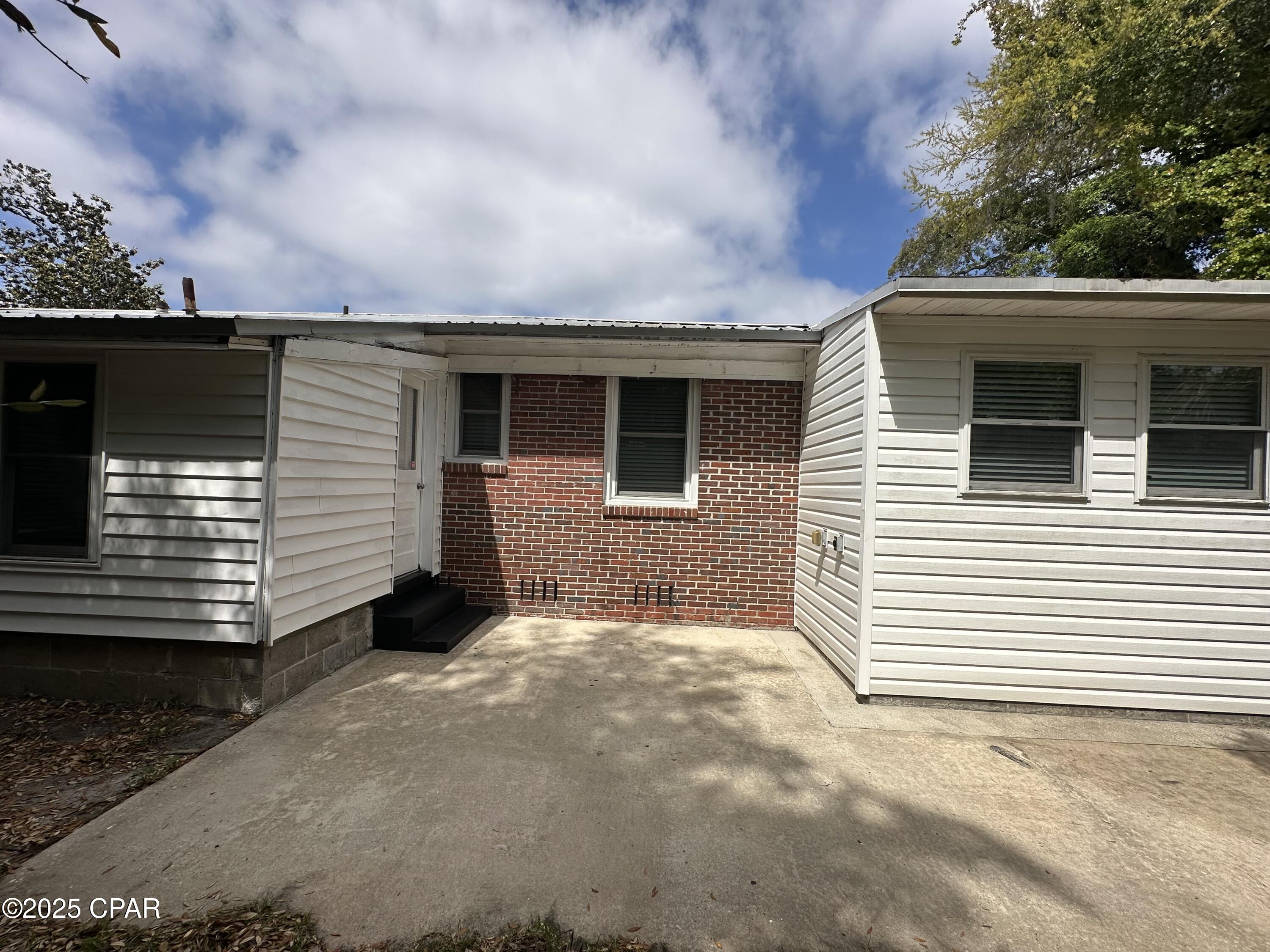 Image 14 For 102 Cove Avenue