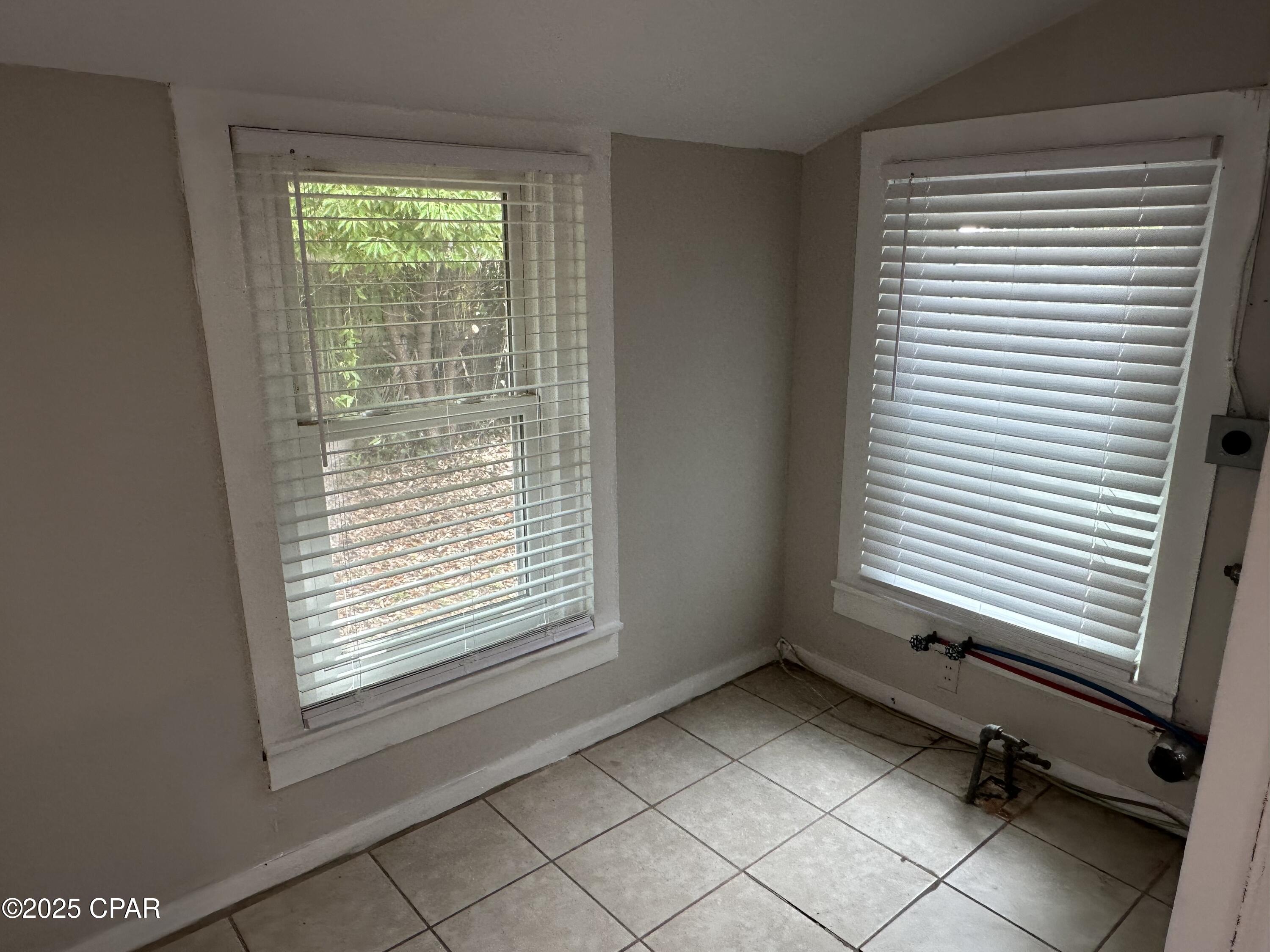 Image 37 For 102 Cove Avenue