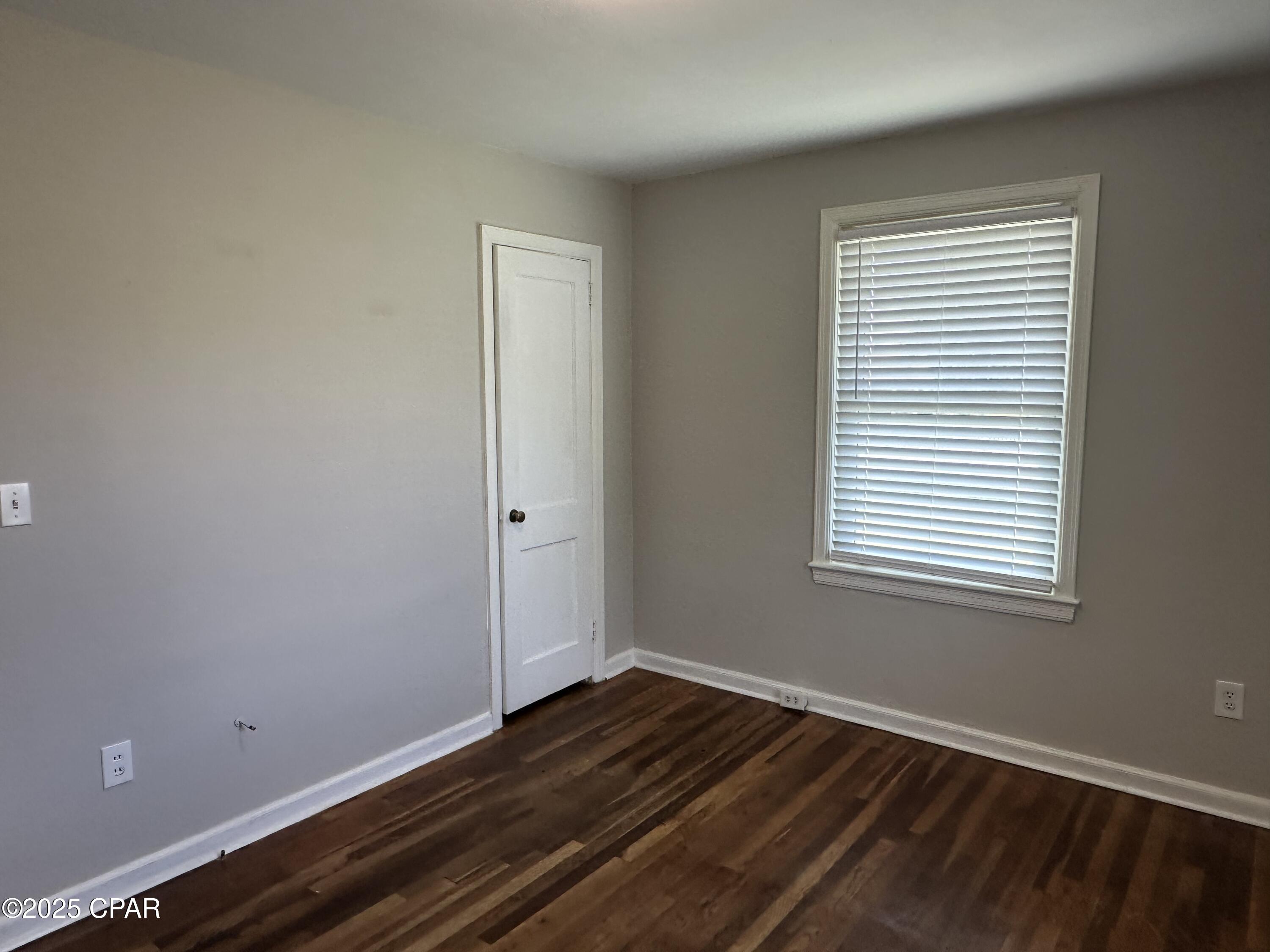 Image 40 For 102 Cove Avenue