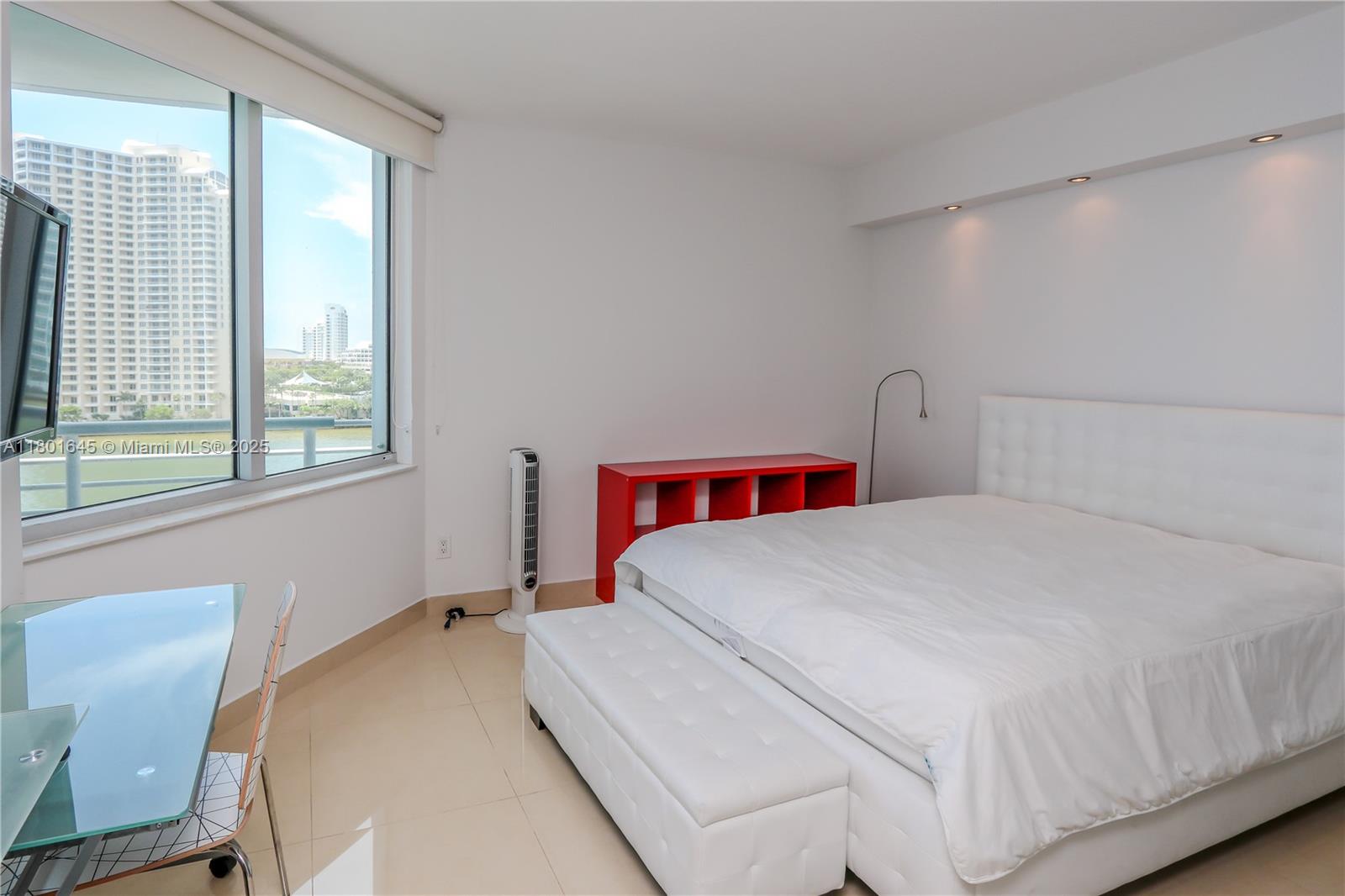335 S Biscayne Blvd #807, Miami FL 33131