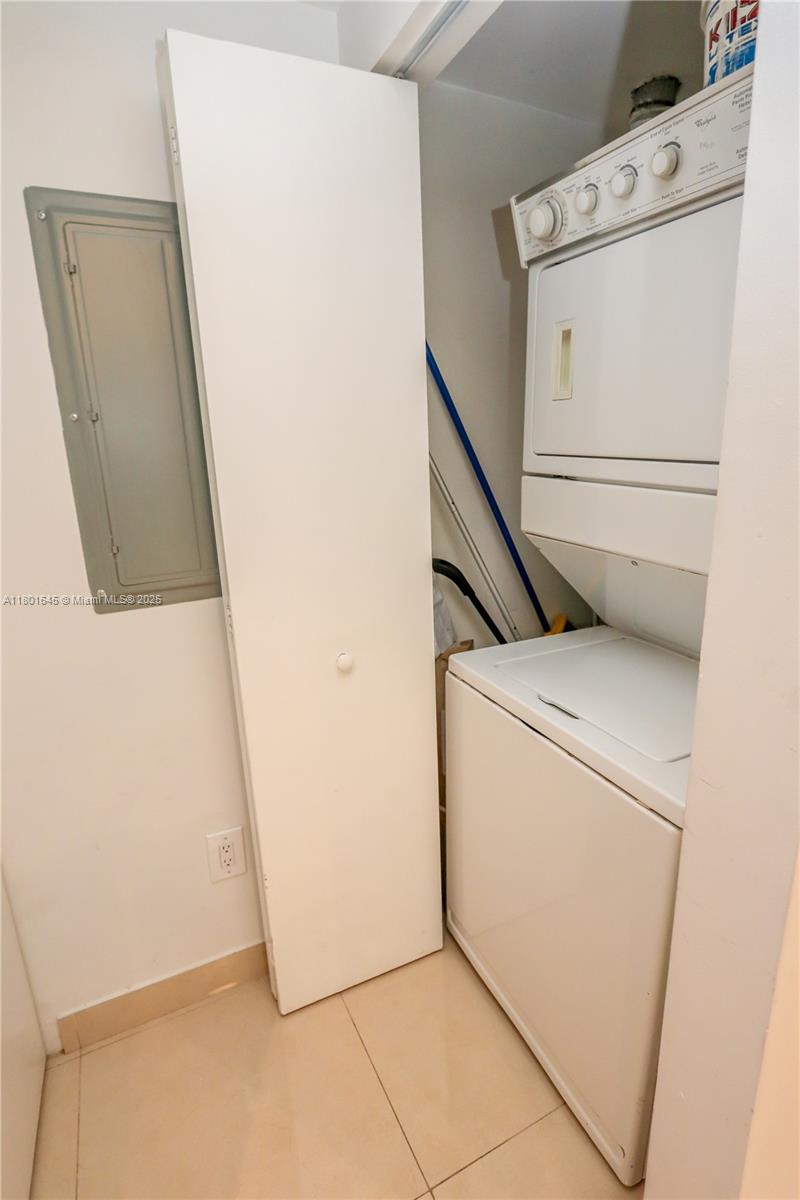 335 S Biscayne Blvd #807, Miami FL 33131