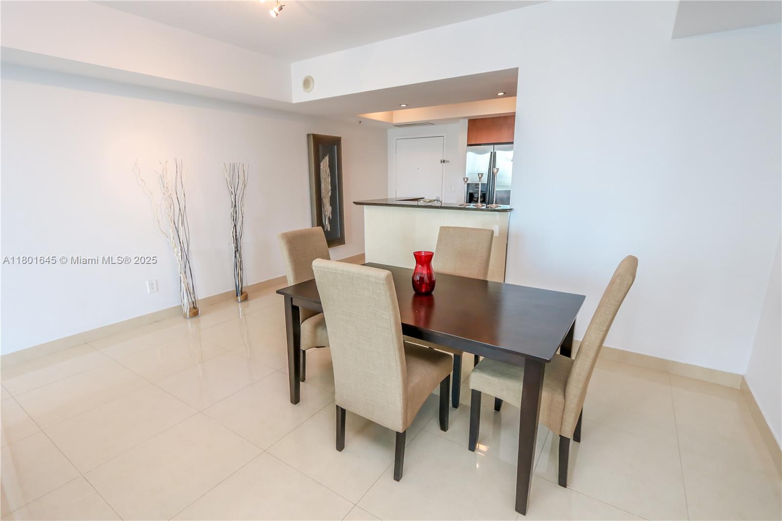 335 S Biscayne Blvd #807, Miami FL 33131