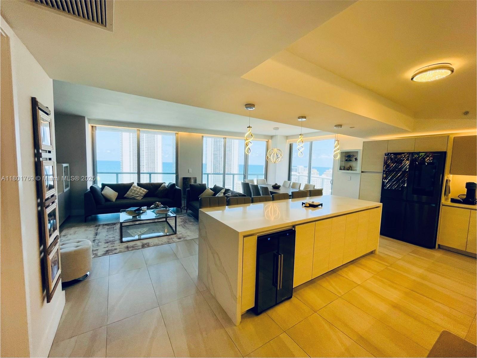 Condo for Sale in Hallandale Beach, FL