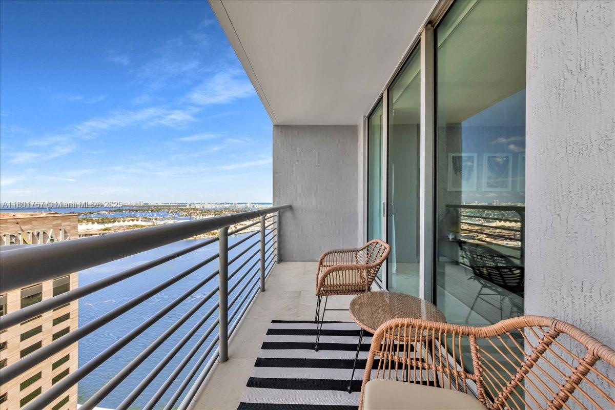 335 S Biscayne Blvd #4000, Miami FL 33131