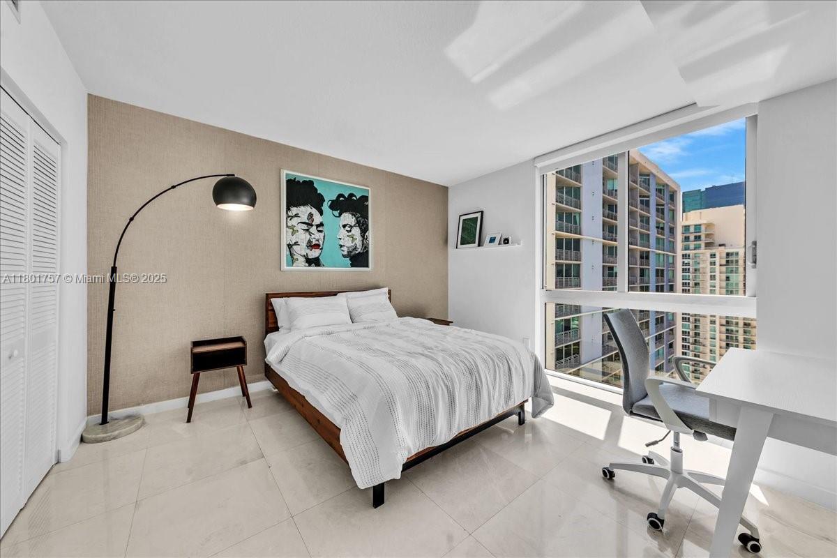 335 S Biscayne Blvd #4000, Miami FL 33131