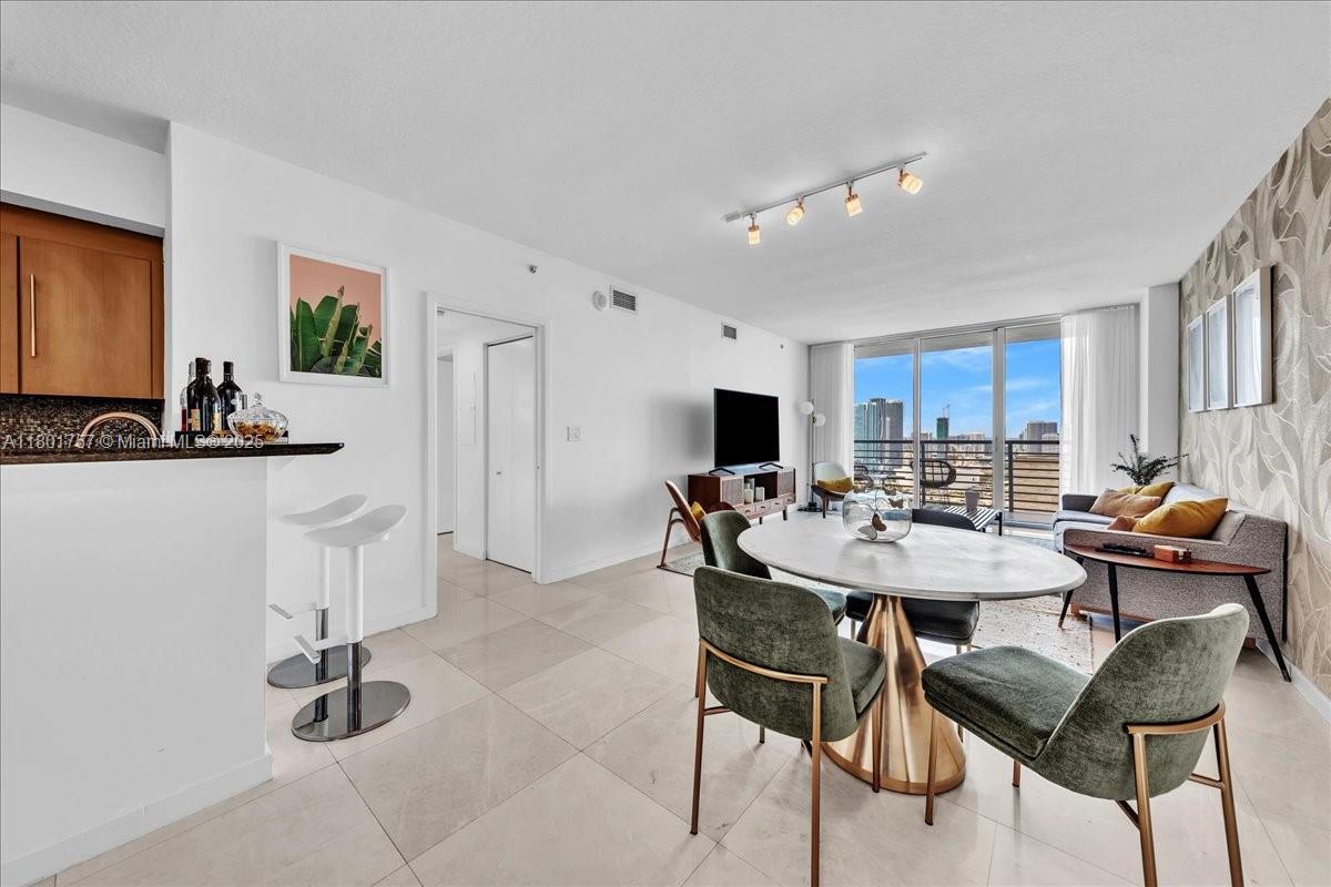 335 S Biscayne Blvd #4000, Miami FL 33131