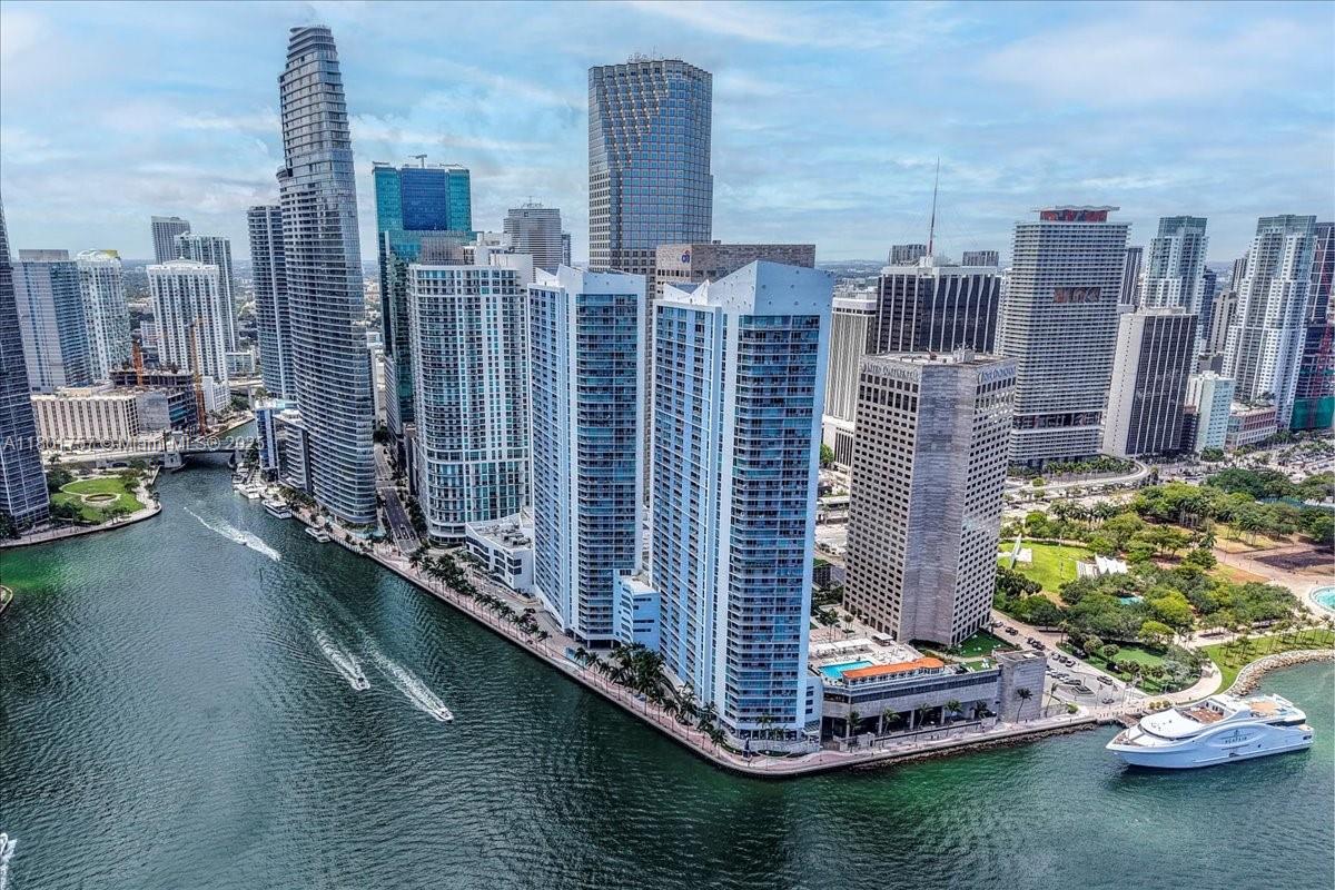 335 S Biscayne Blvd #4000, Miami FL 33131