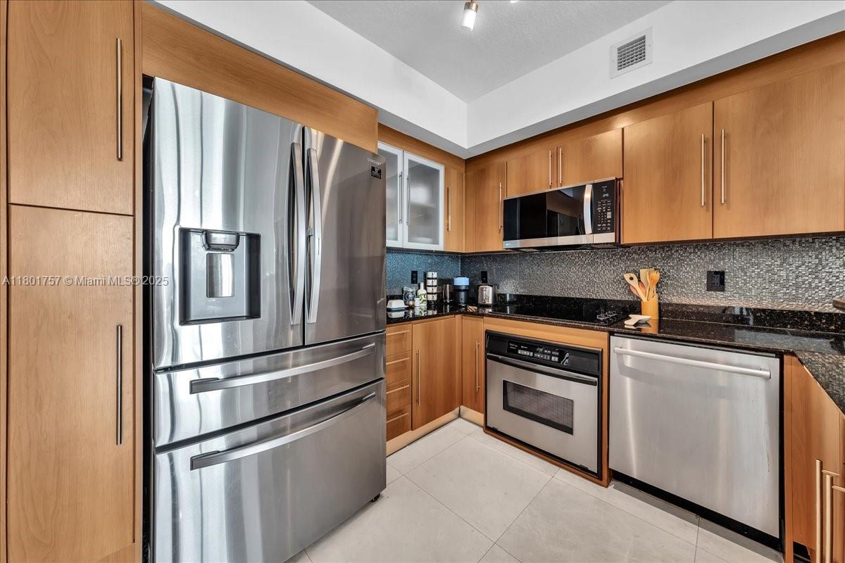 335 S Biscayne Blvd #4000, Miami FL 33131