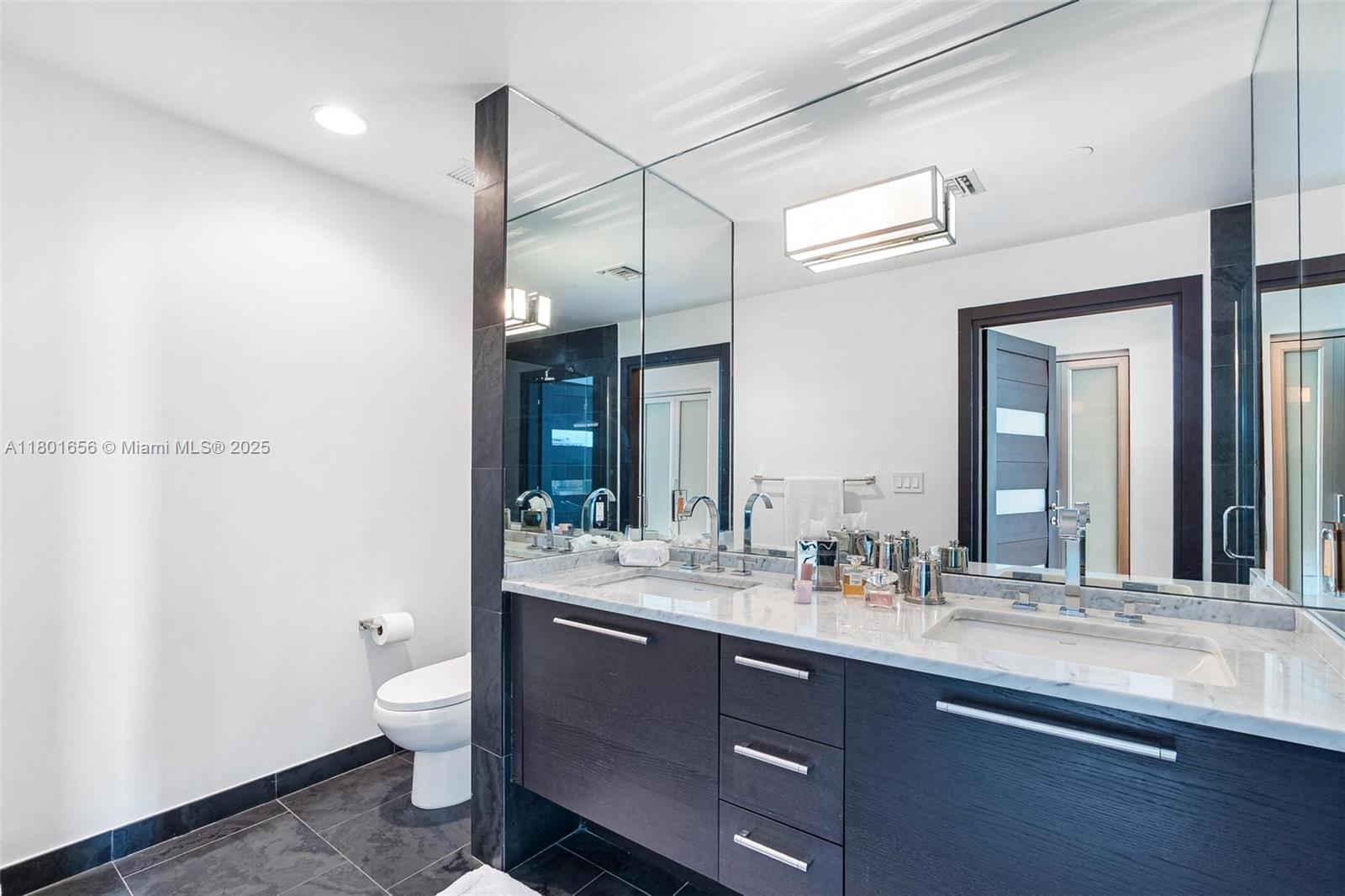 900 Biscayne Blvd #2208, Miami FL 33132