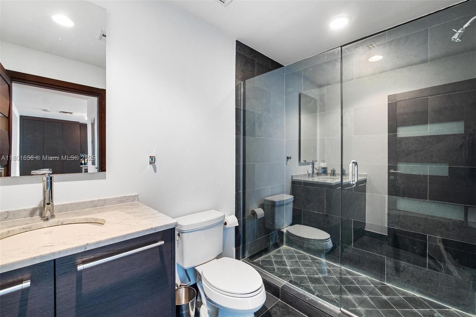 900 Biscayne Blvd #2208, Miami FL 33132