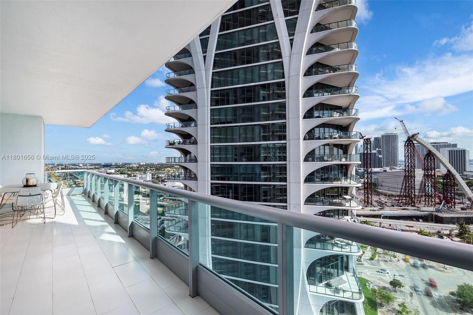 900 Biscayne Blvd #2208, Miami FL 33132