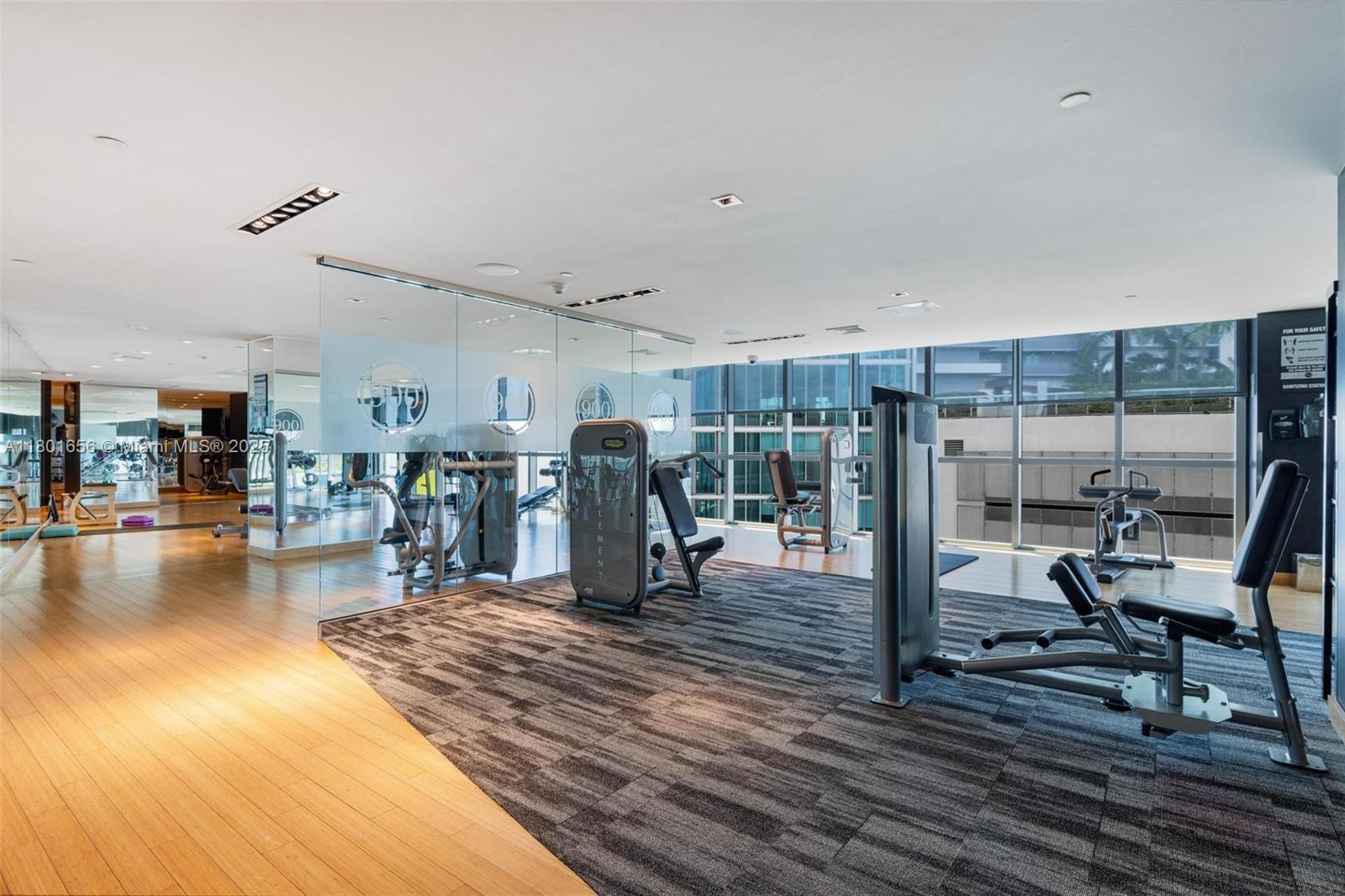 900 Biscayne Blvd #2208, Miami FL 33132