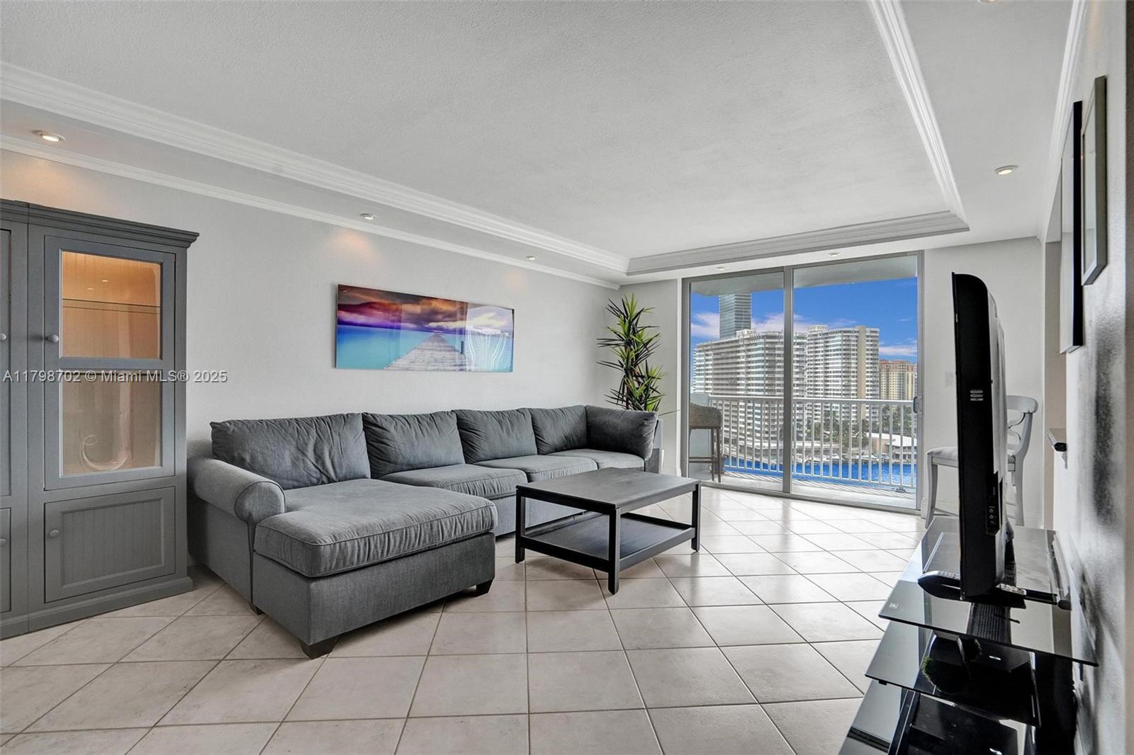 137 Golden Isles Dr #1105, Hallandale Beach, Florida image 1