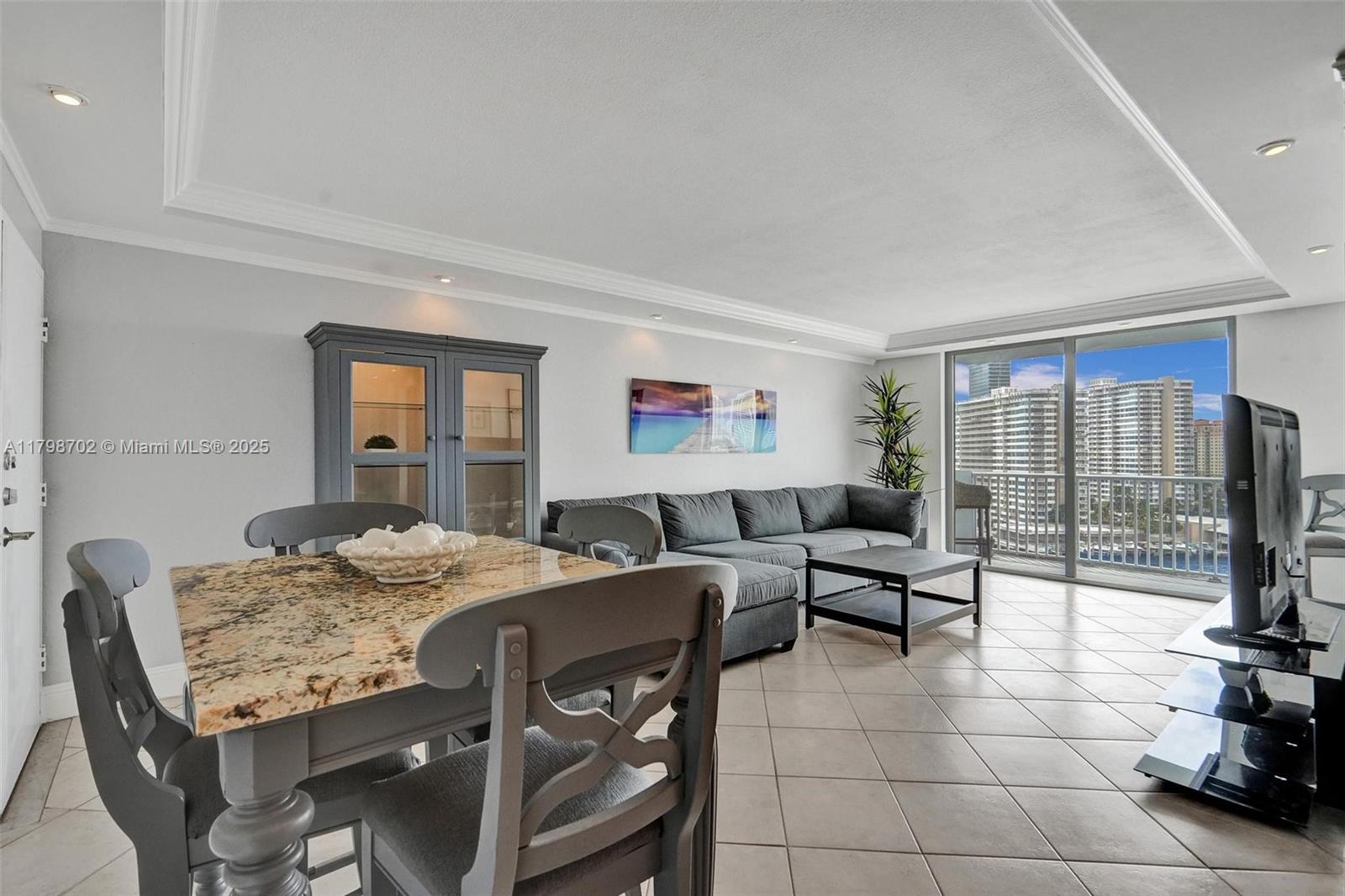 137 Golden Isles Dr #1105, Hallandale Beach, Florida image 19