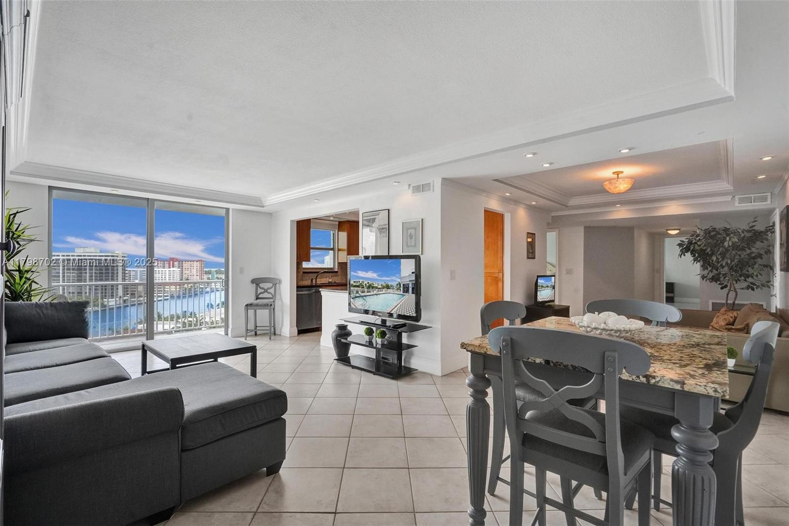 137 Golden Isles Dr #1105, Hallandale Beach, Florida image 21