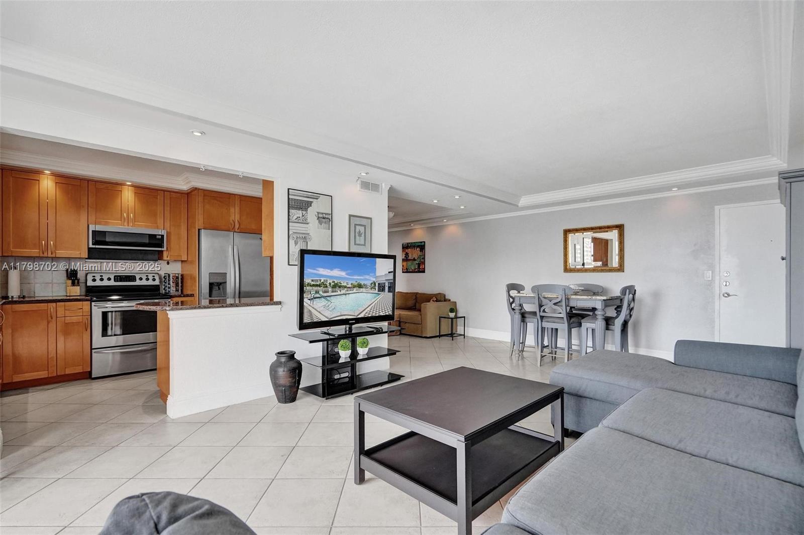 137 Golden Isles Dr #1105, Hallandale Beach, Florida image 3