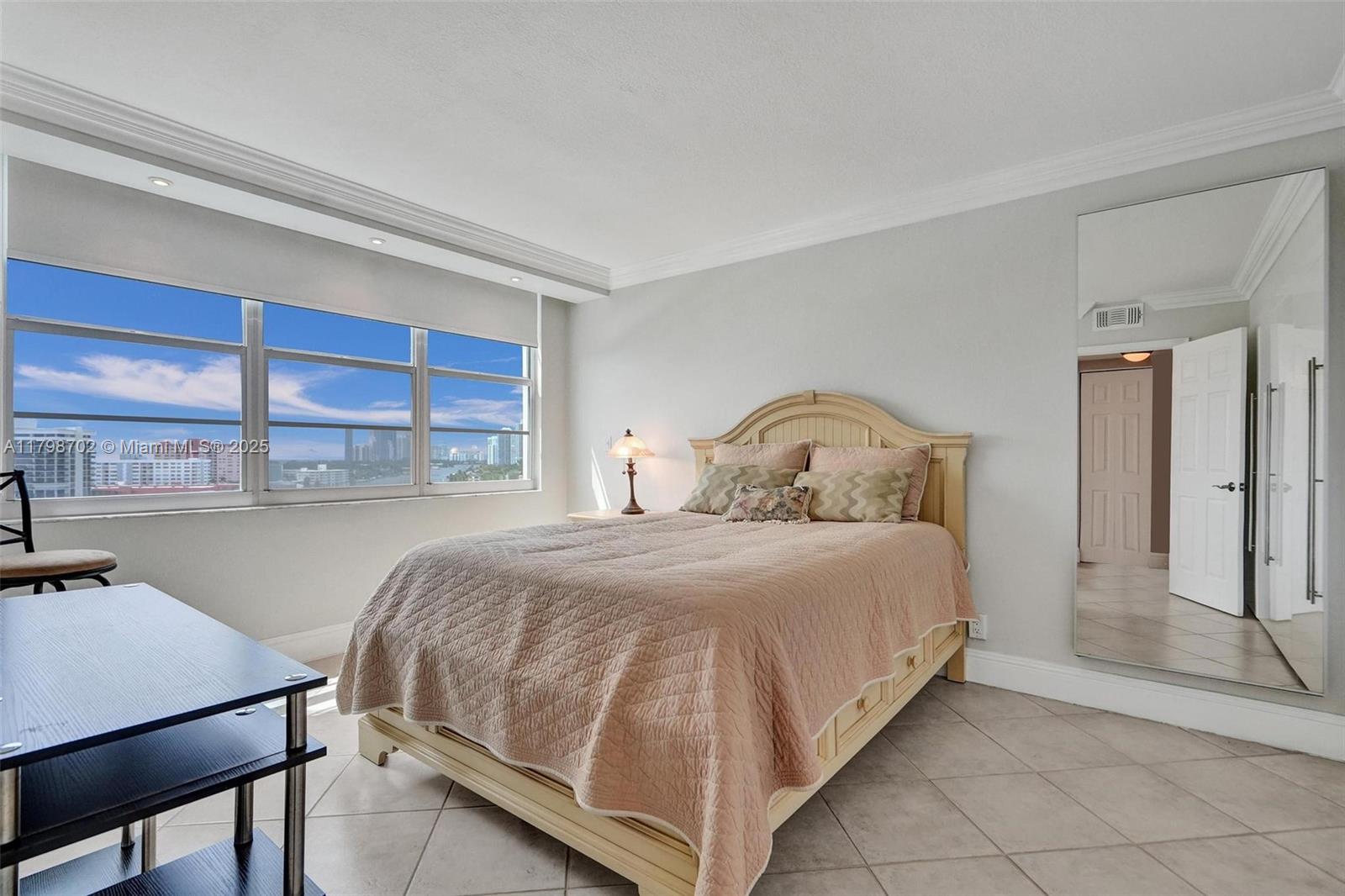 137 Golden Isles Dr #1105, Hallandale Beach, Florida image 31