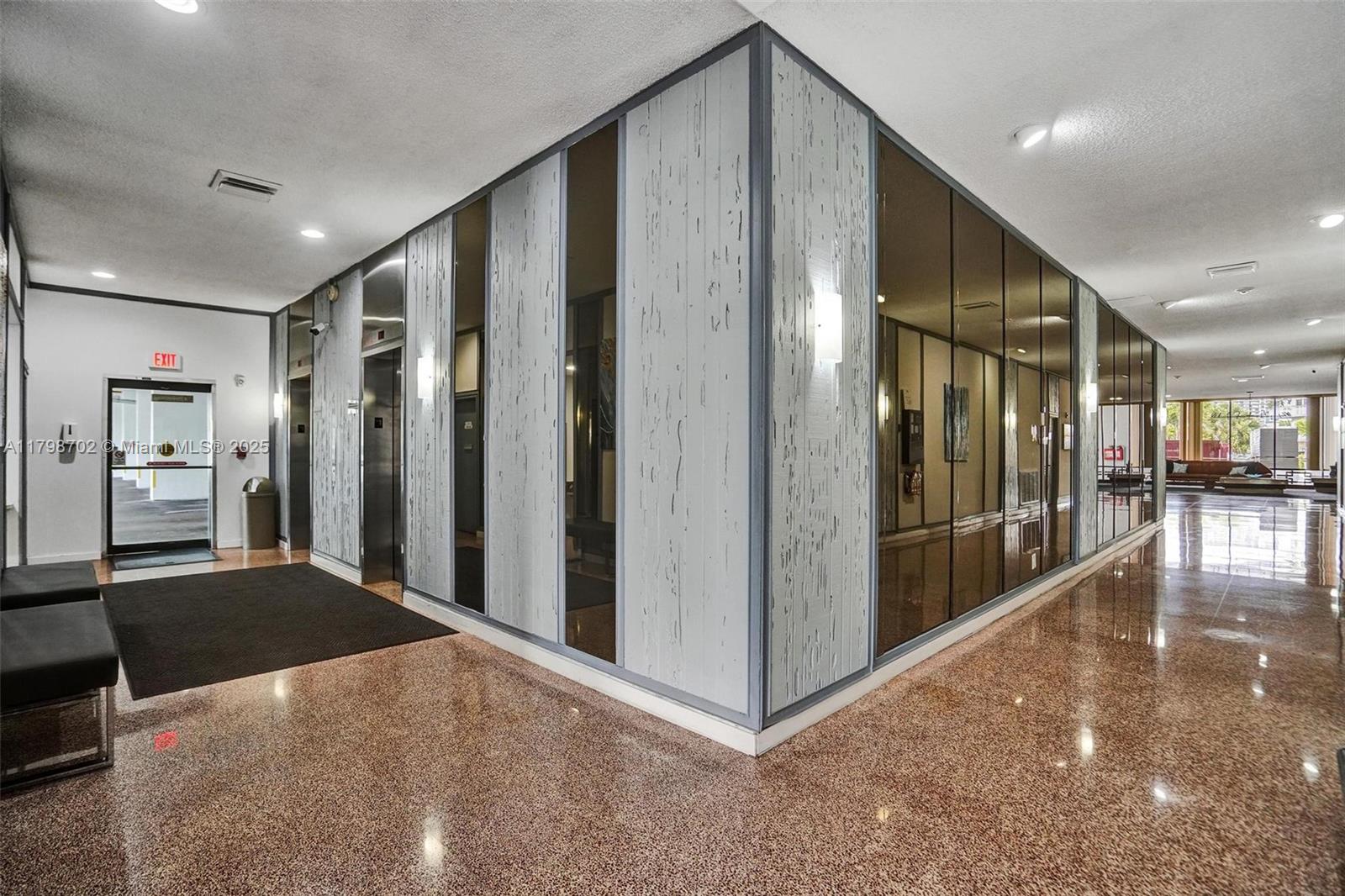 137 Golden Isles Dr #1105, Hallandale Beach, Florida image 46