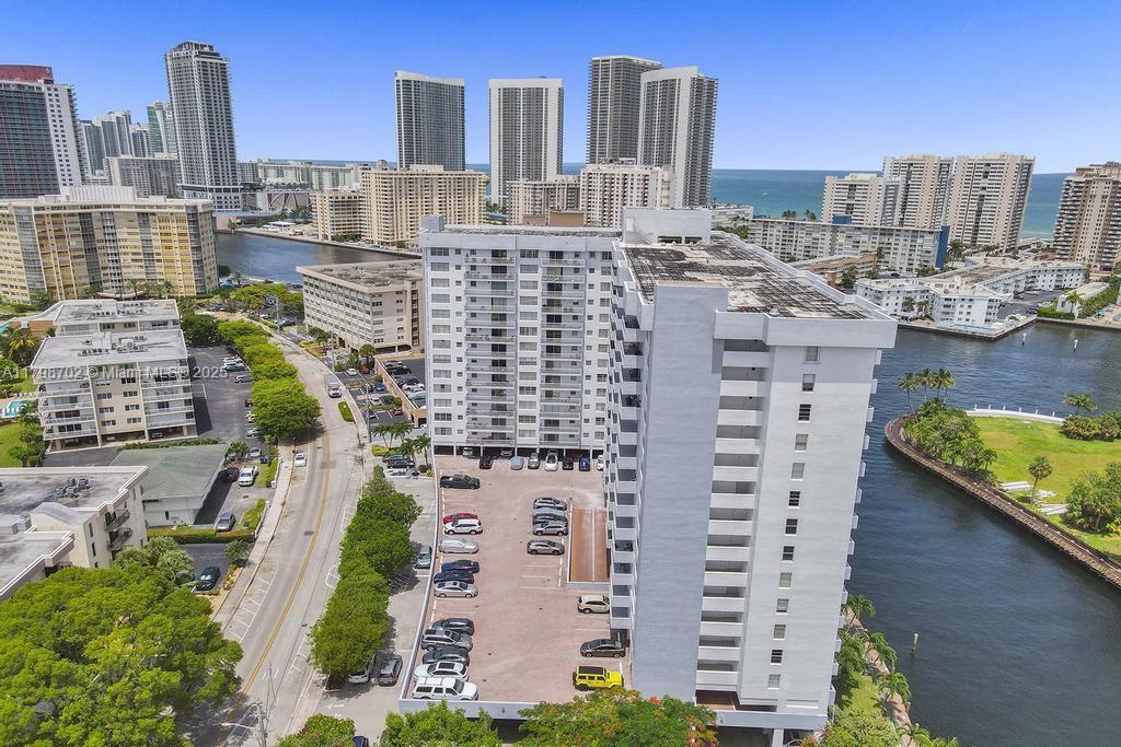 137 Golden Isles Dr #1105, Hallandale Beach, Florida image 50
