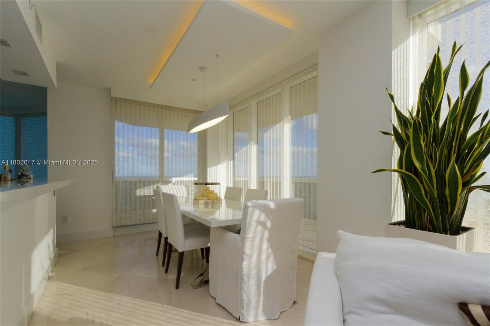 4775 Collins Ave #3203, Miami Beach FL 33140