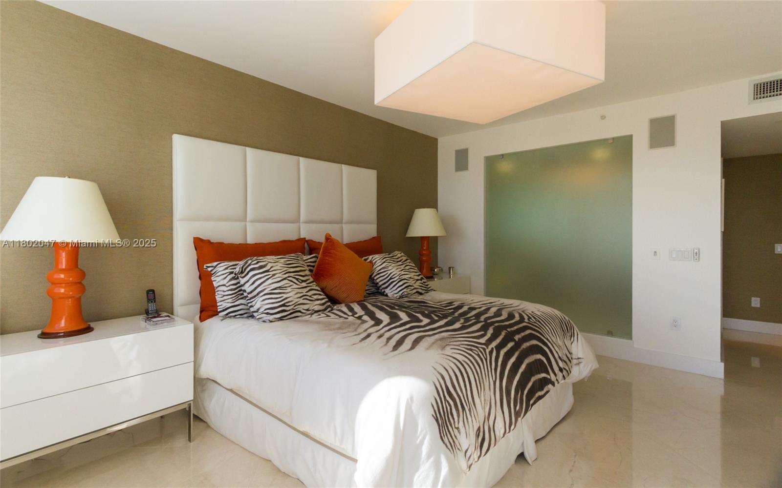 4775 Collins Ave #3203, Miami Beach FL 33140