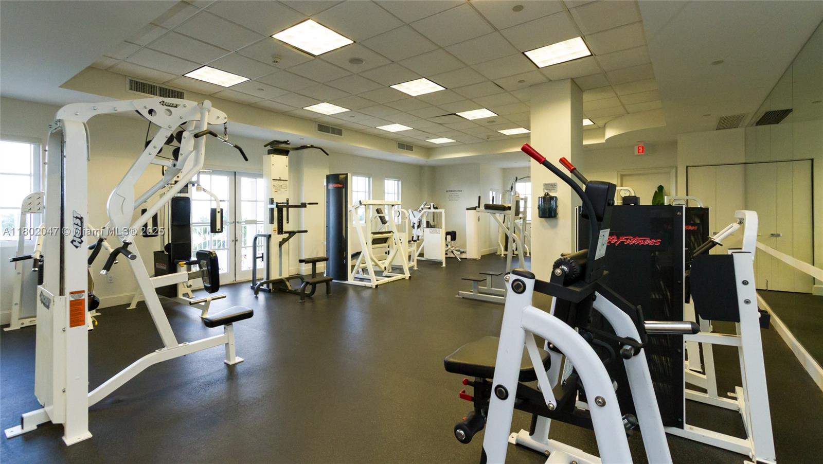 4775 Collins Ave #3203, Miami Beach FL 33140