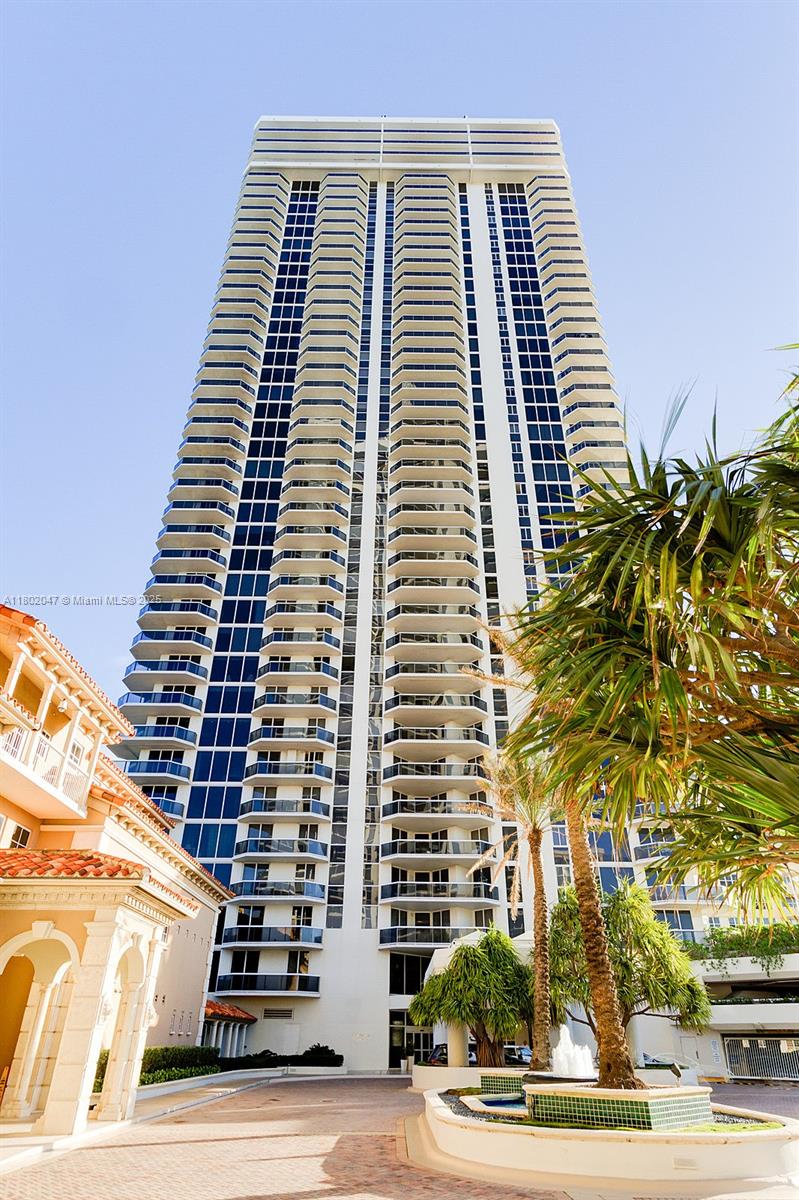 4775 Collins Ave #3203, Miami Beach FL 33140