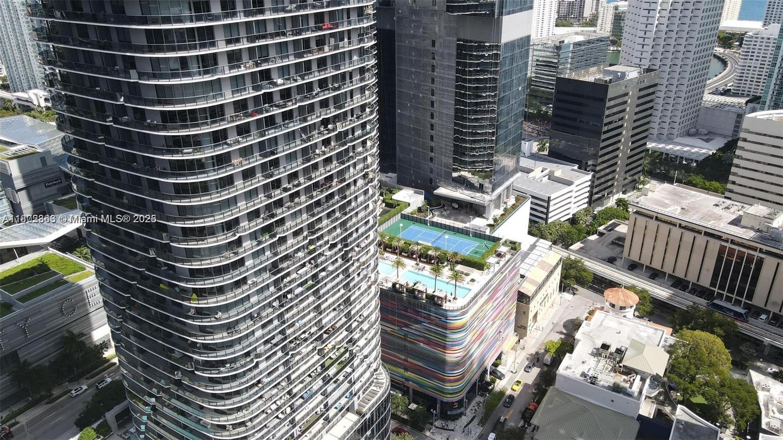 45 SW 9th St #2605, Miami FL 33130