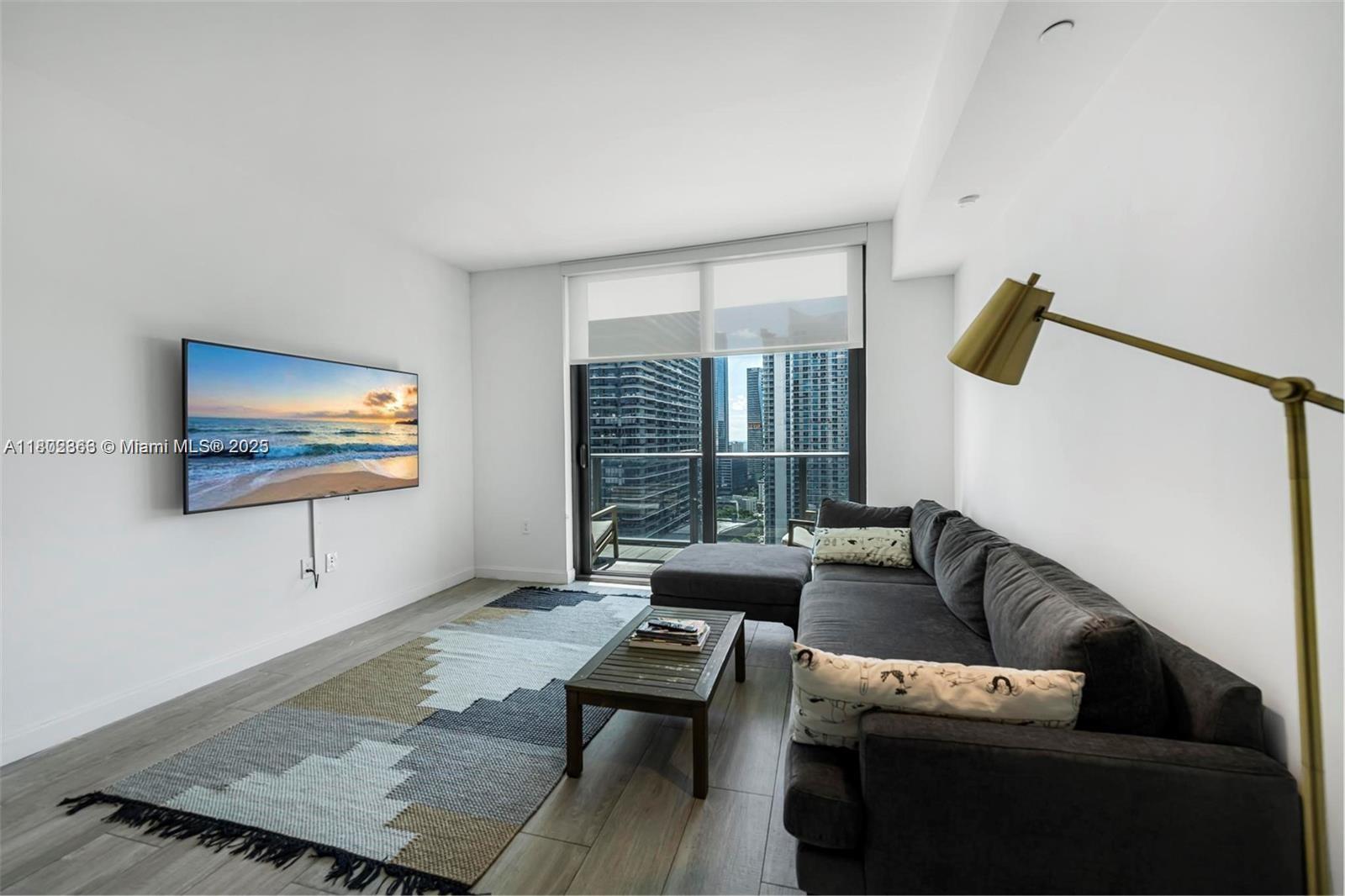 45 SW 9th St #2605, Miami FL 33130