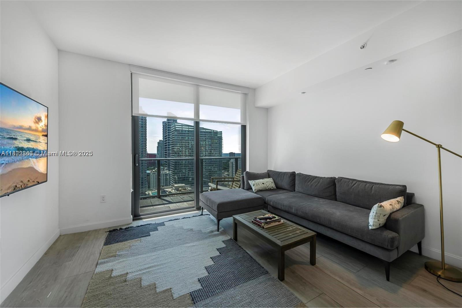 45 SW 9th St #2605, Miami FL 33130