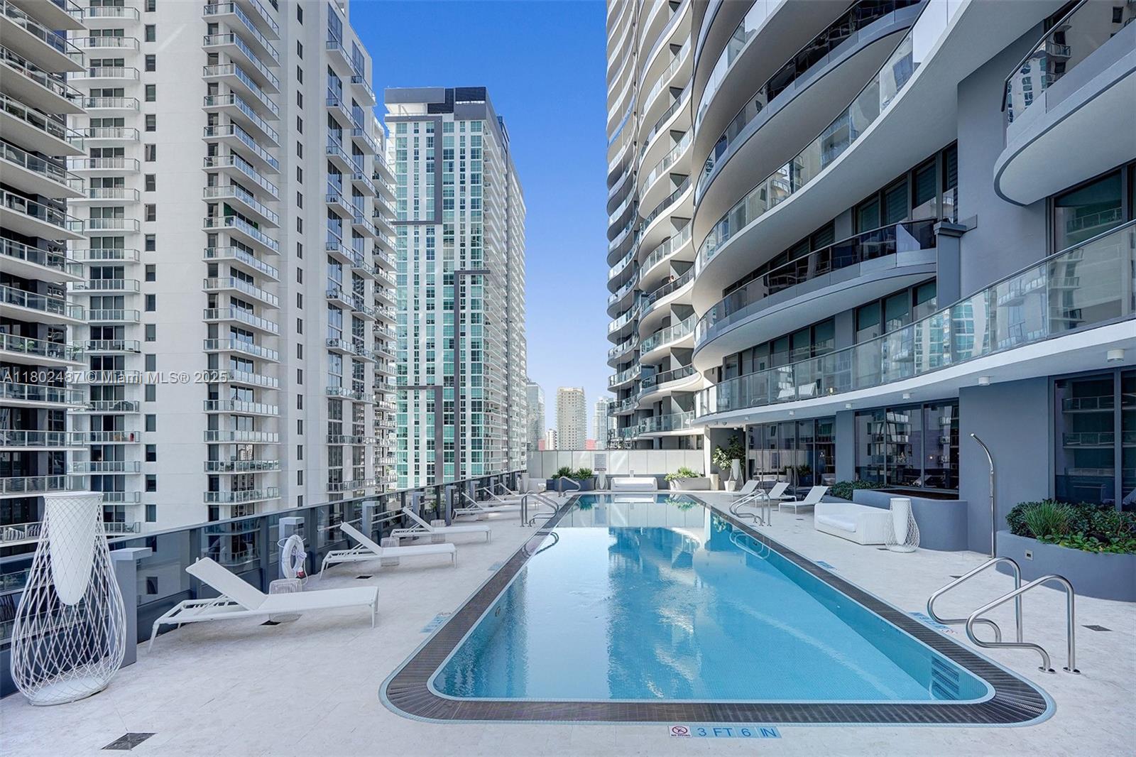 1000 Brickell Plaza #PH5106, Miami FL 33131