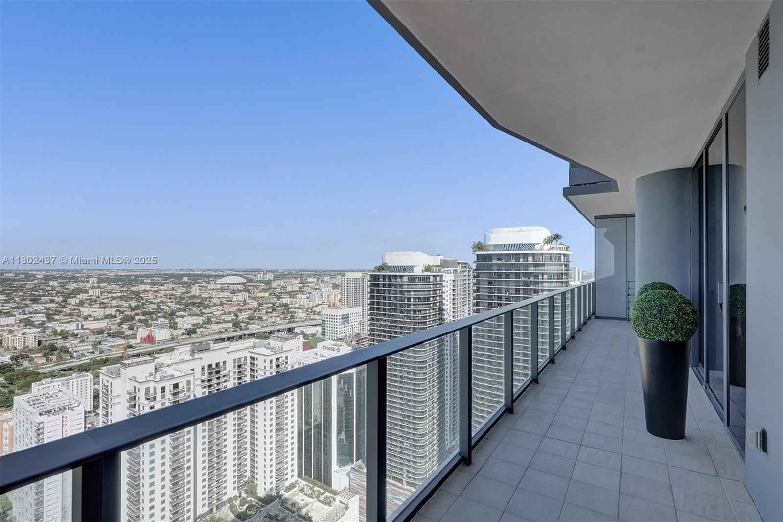 1000 Brickell Plaza #PH5106, Miami FL 33131