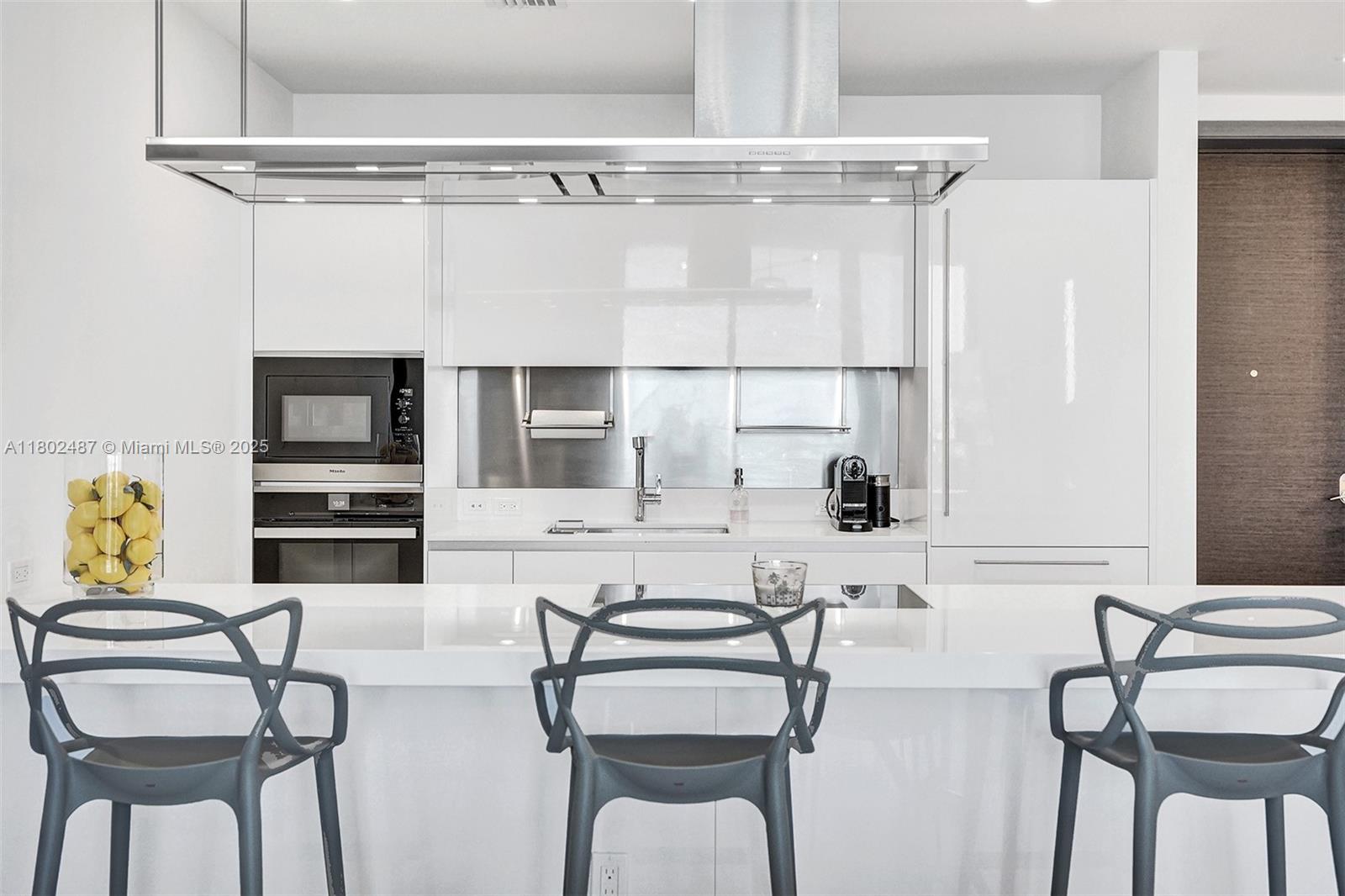 1000 Brickell Plaza #PH5106, Miami FL 33131
