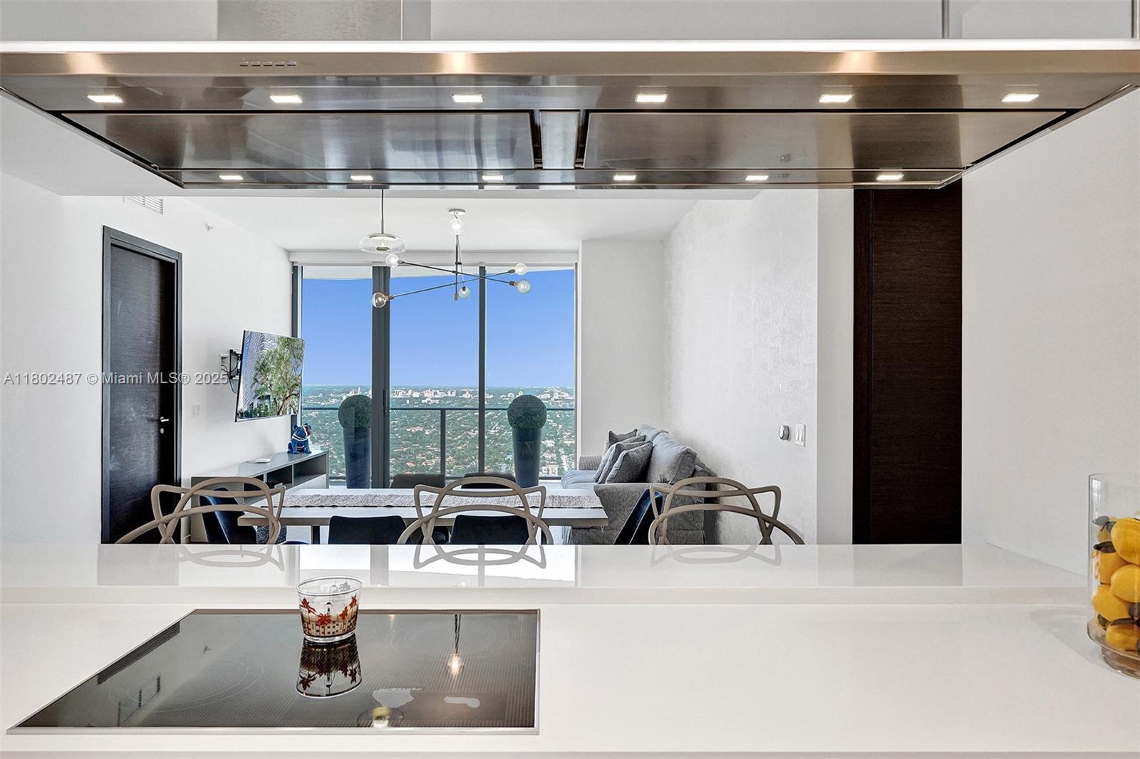 1000 Brickell Plaza #PH5106, Miami FL 33131