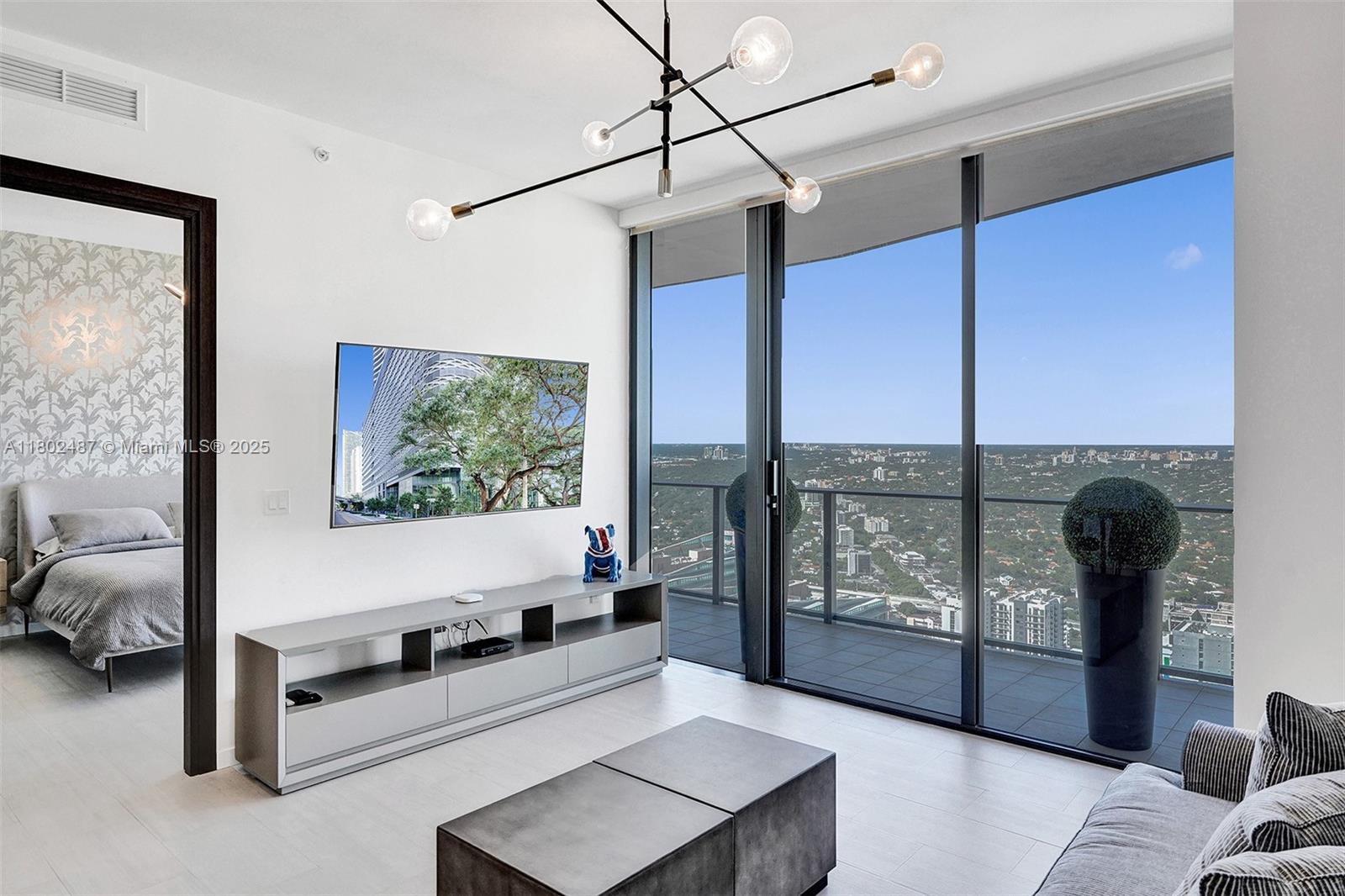 1000 Brickell Plaza #PH5106, Miami FL 33131