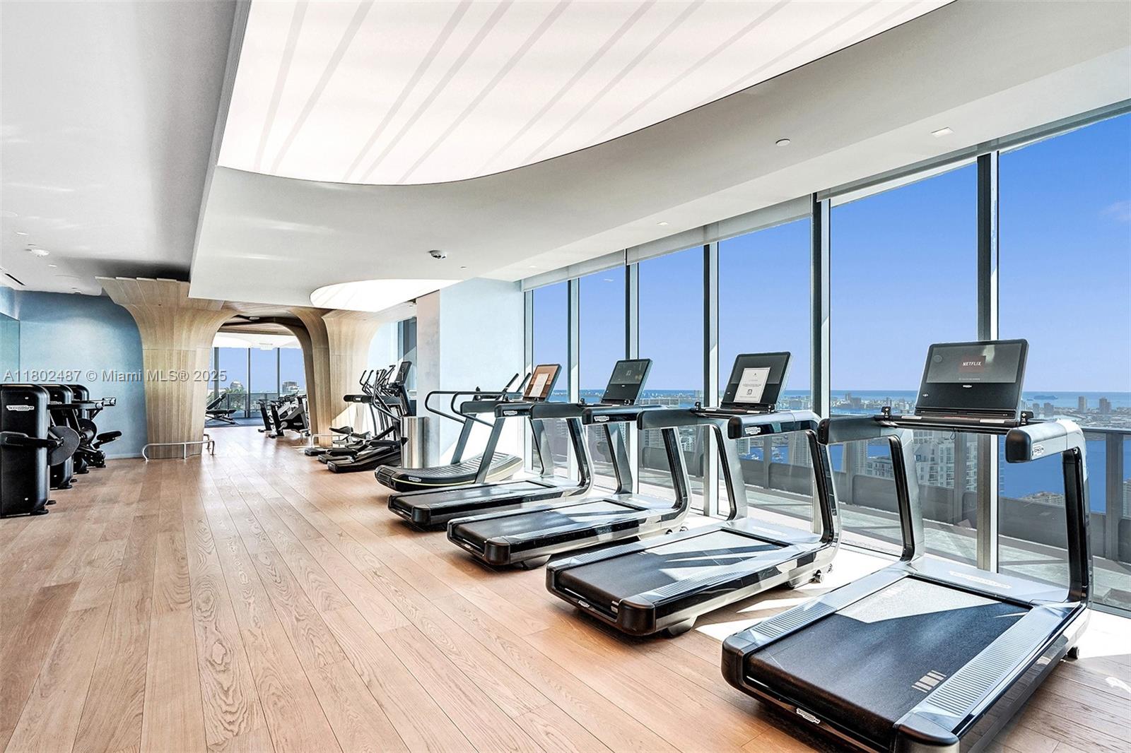 1000 Brickell Plaza #PH5106, Miami FL 33131