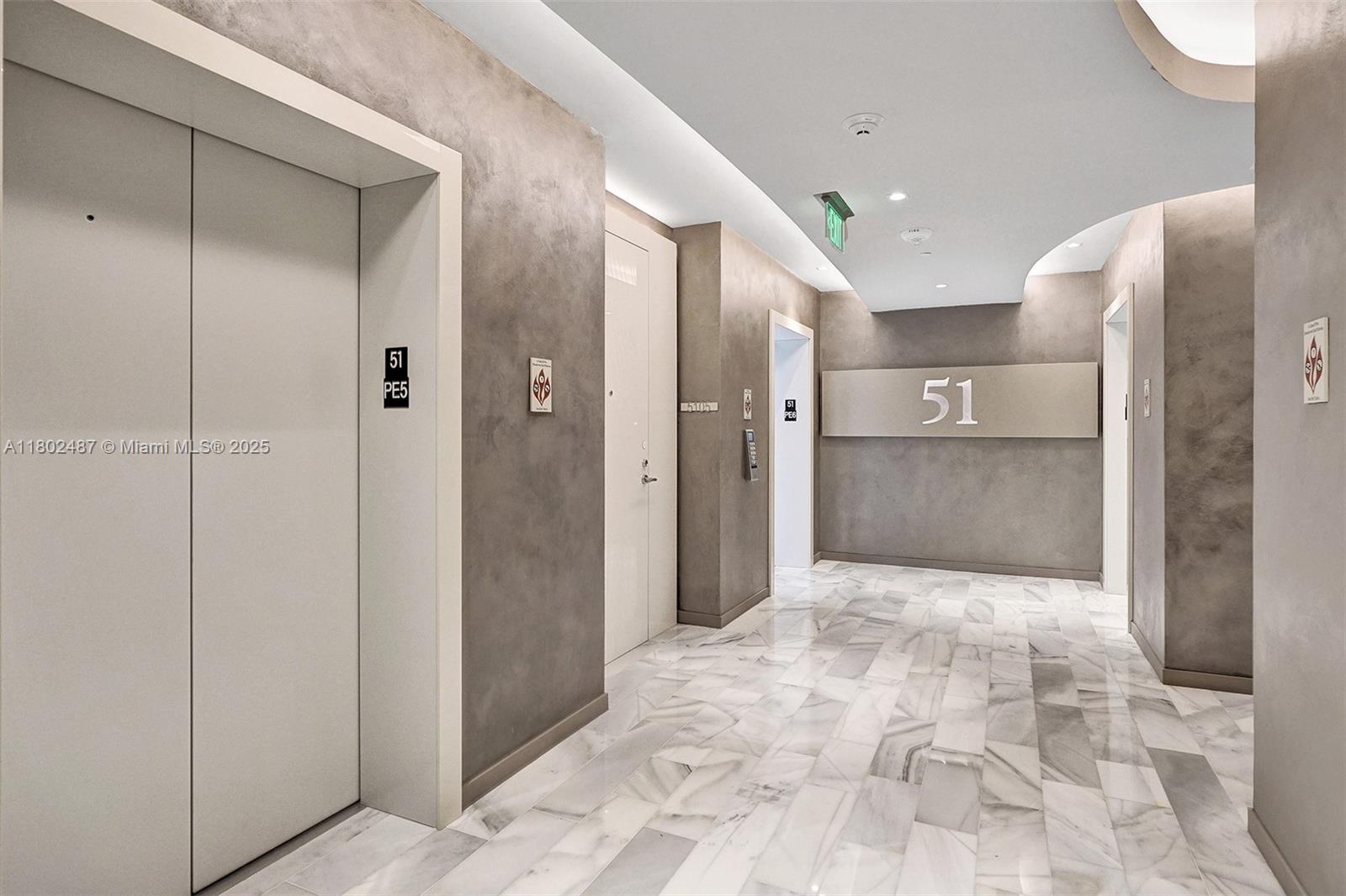 1000 Brickell Plaza #PH5106, Miami FL 33131