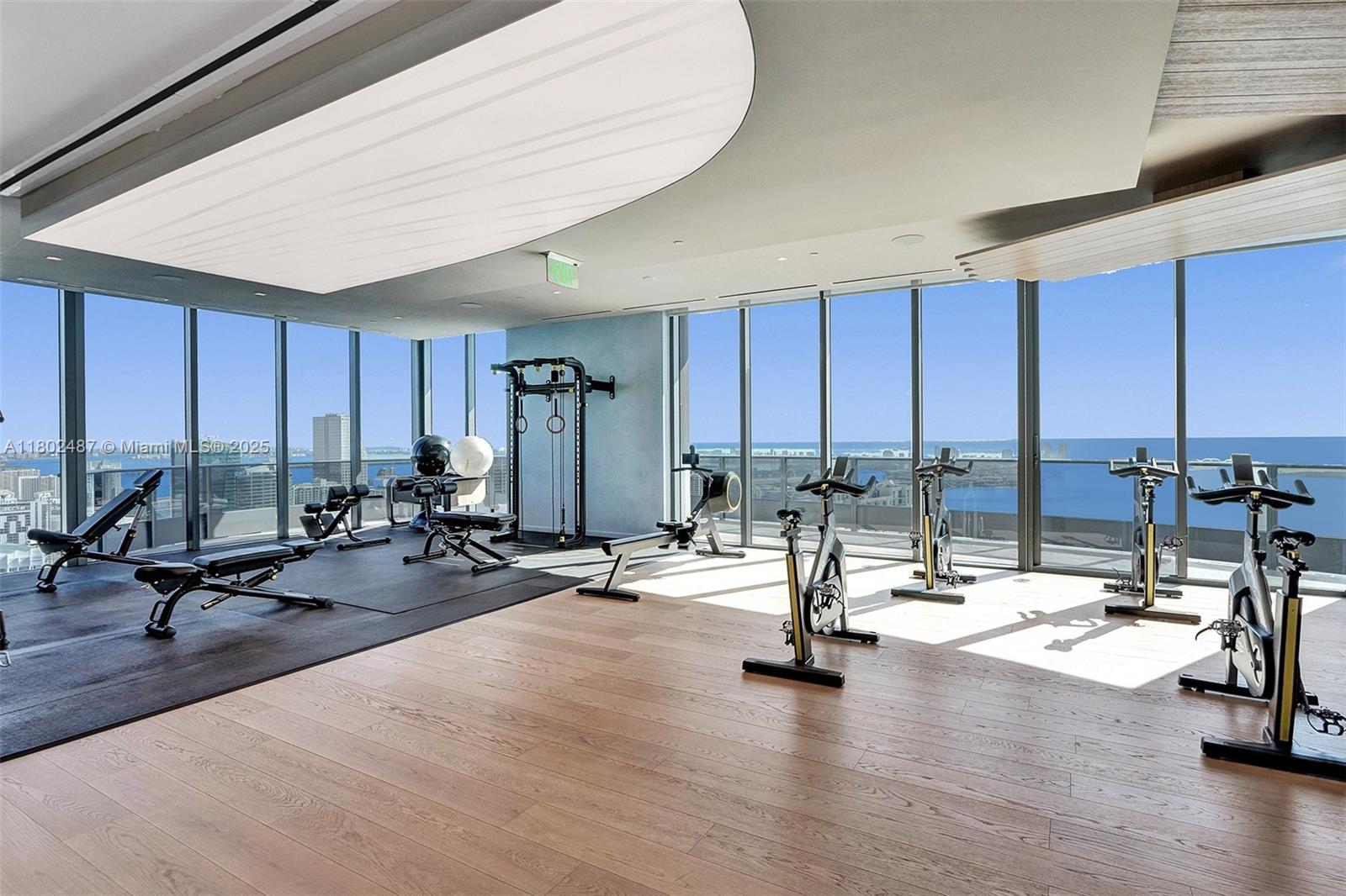 1000 Brickell Plaza #PH5106, Miami FL 33131