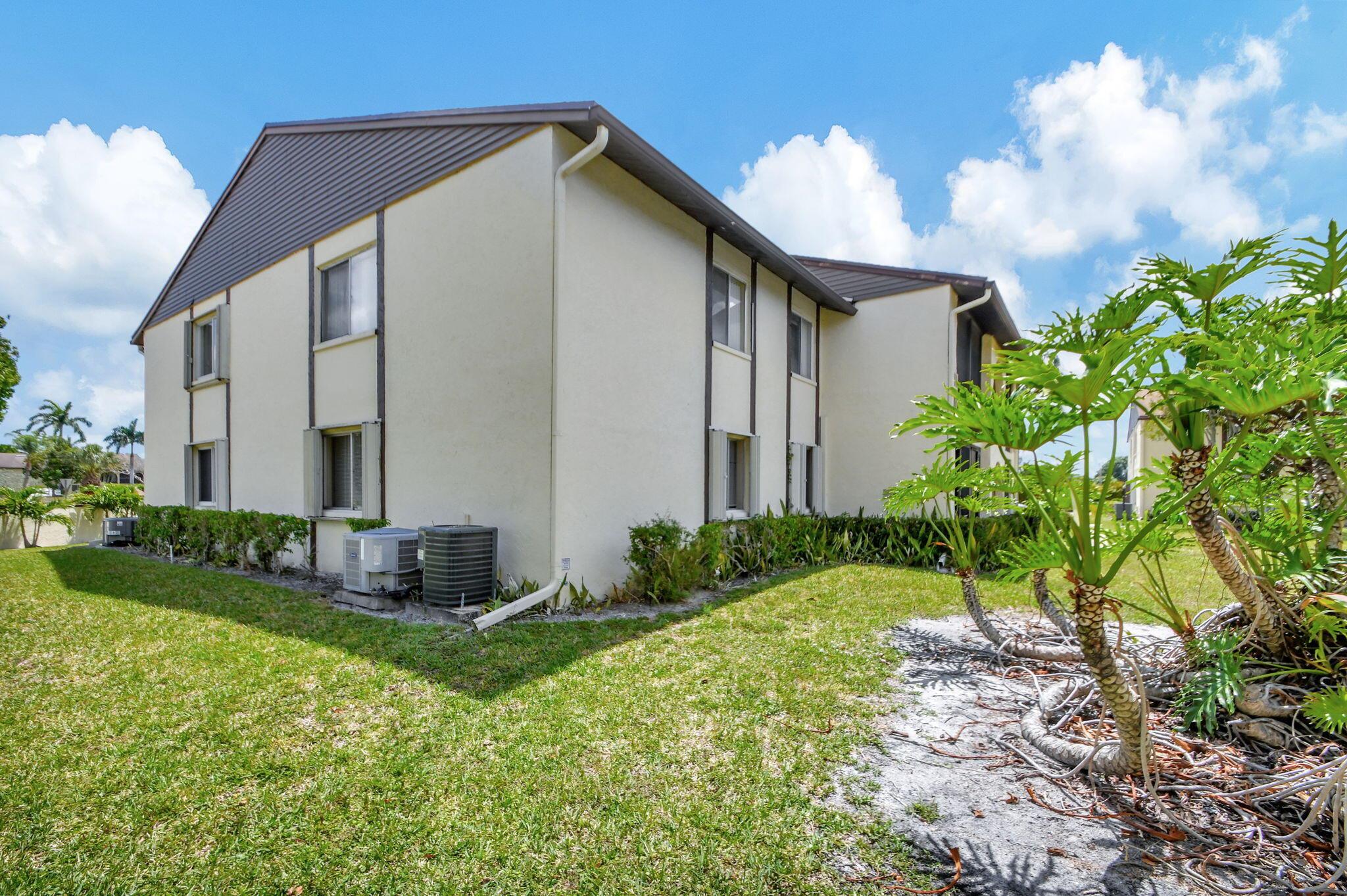 Photo 29 of home located at 3531 Tall Pine Way C-1, Greenacres FL