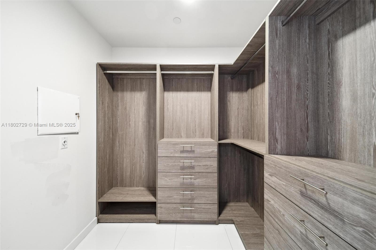 851 NE 1st Ave #3107, Miami FL 33132