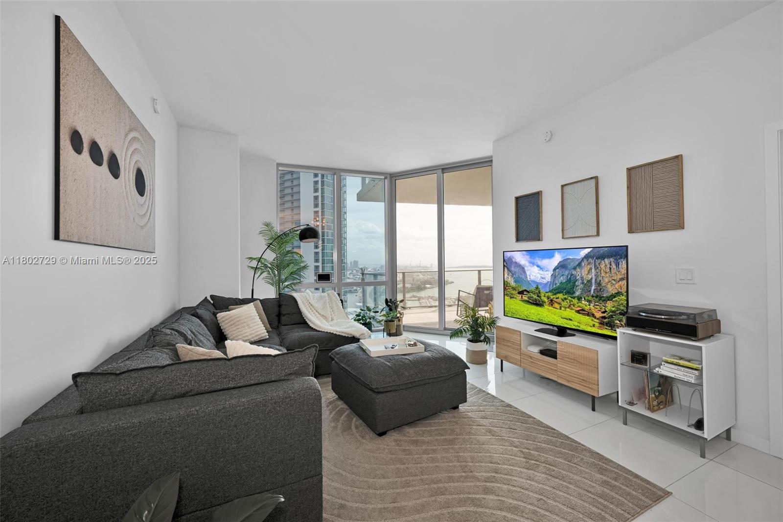 851 NE 1st Ave #3107, Miami FL 33132