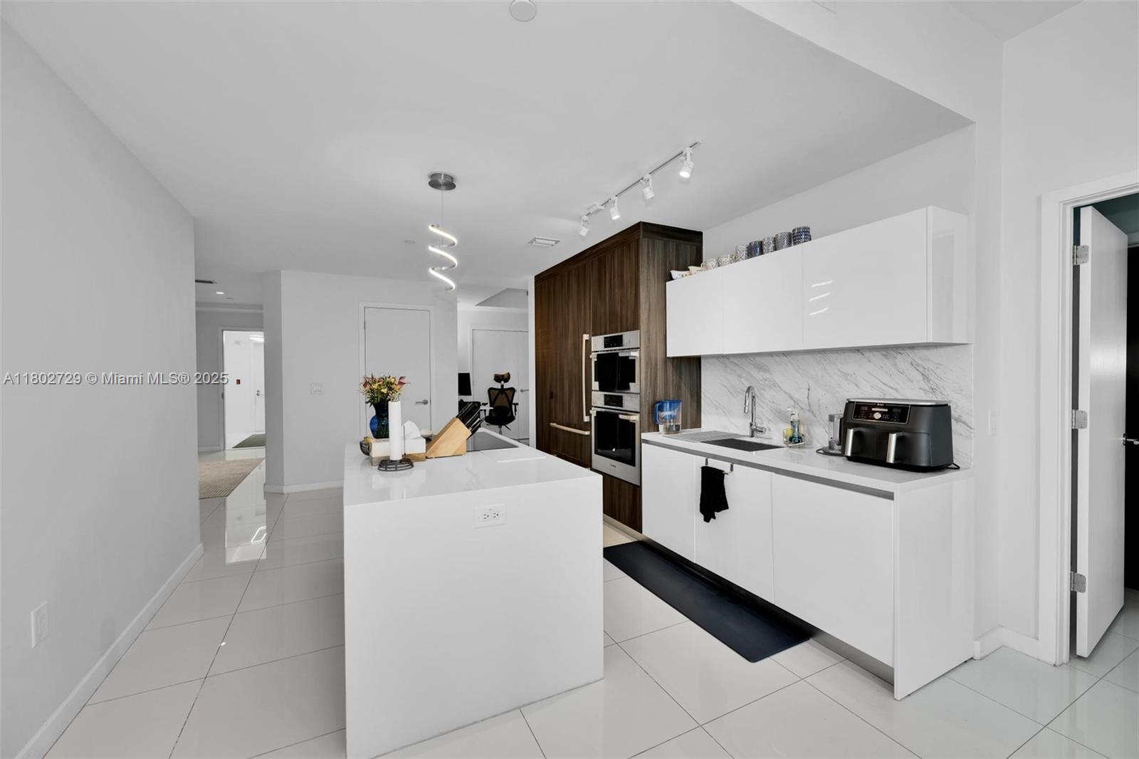 851 NE 1st Ave #3107, Miami FL 33132