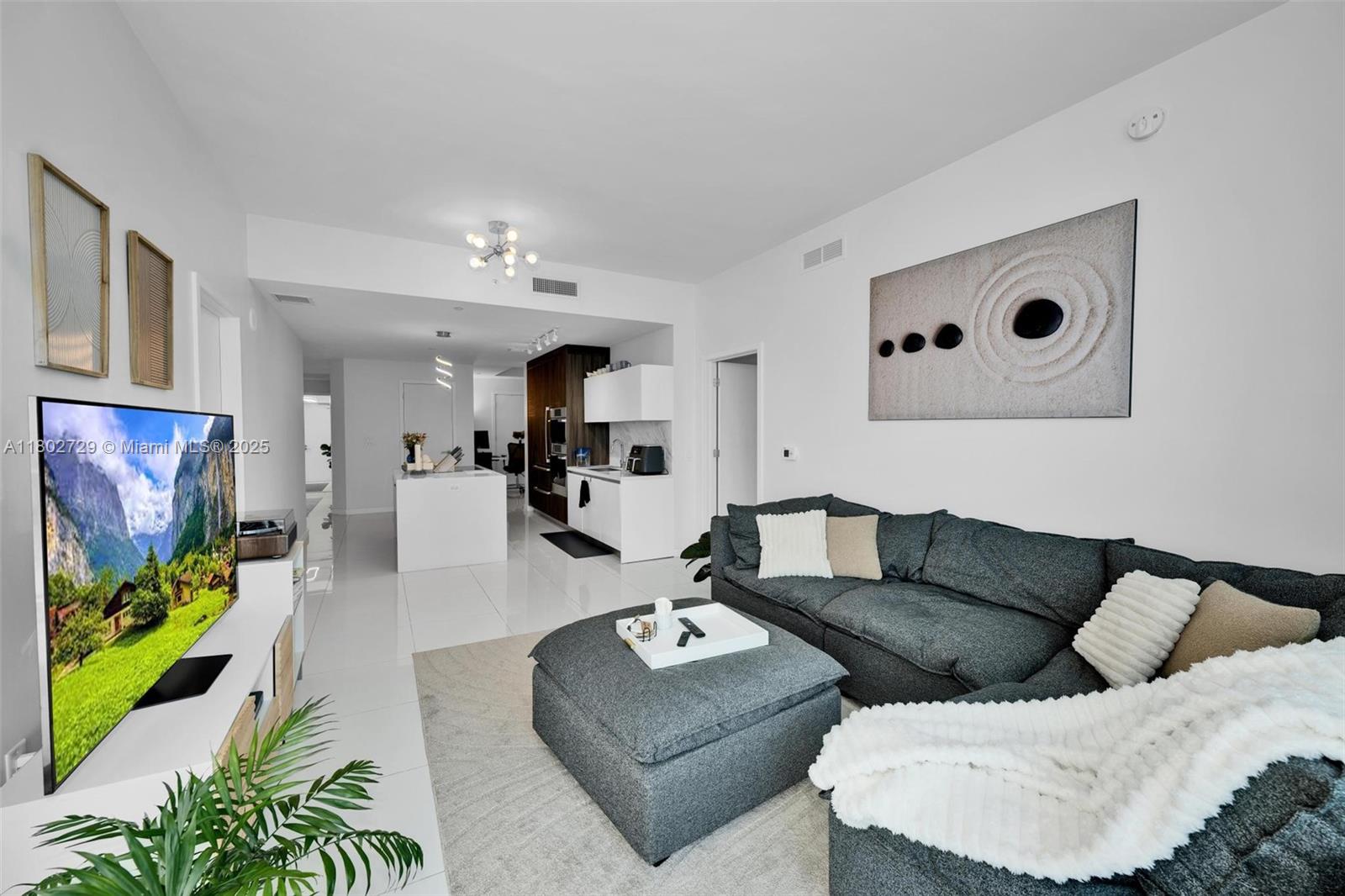 851 NE 1st Ave #3107, Miami FL 33132