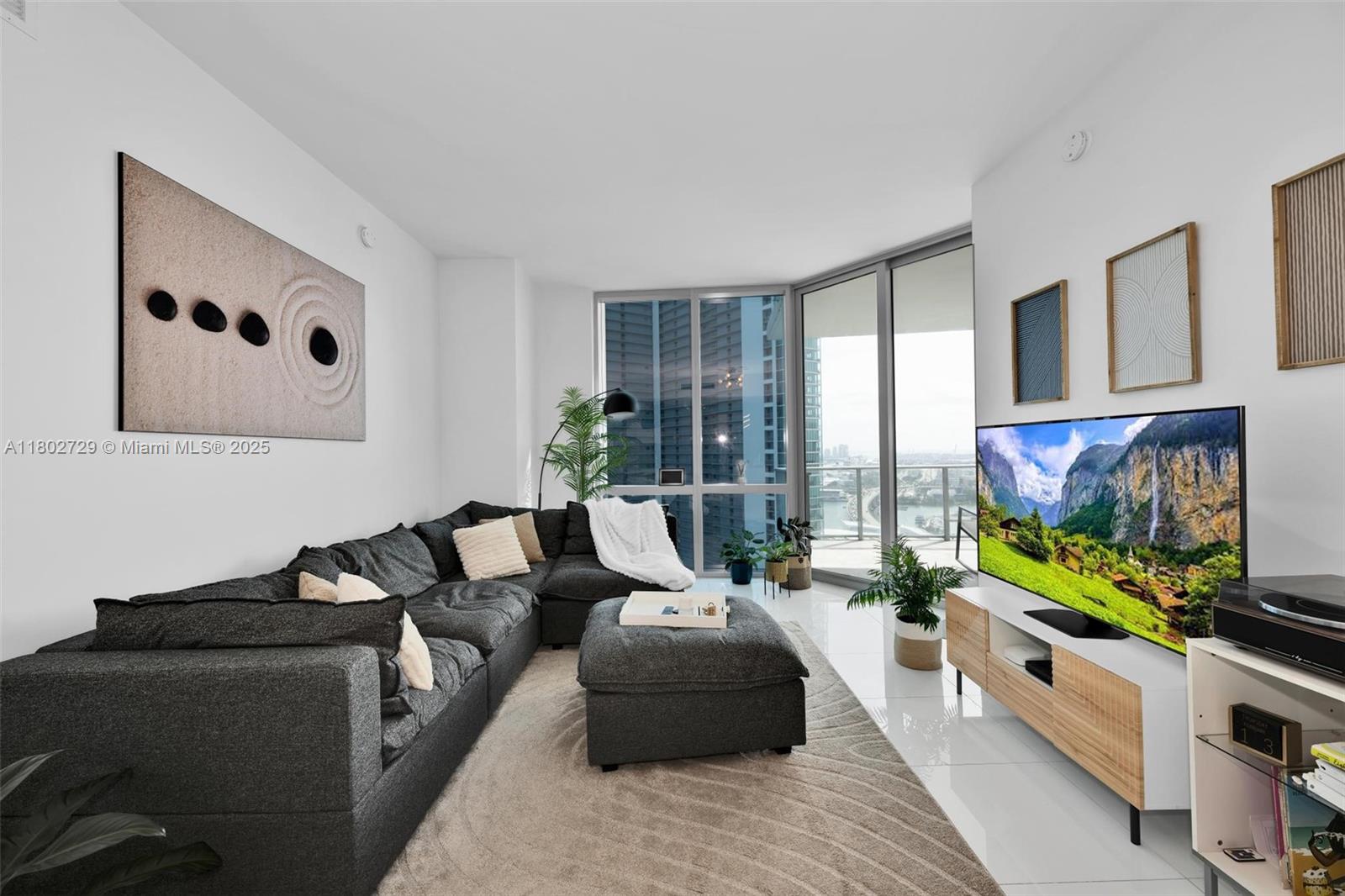 851 NE 1st Ave #3107, Miami FL 33132