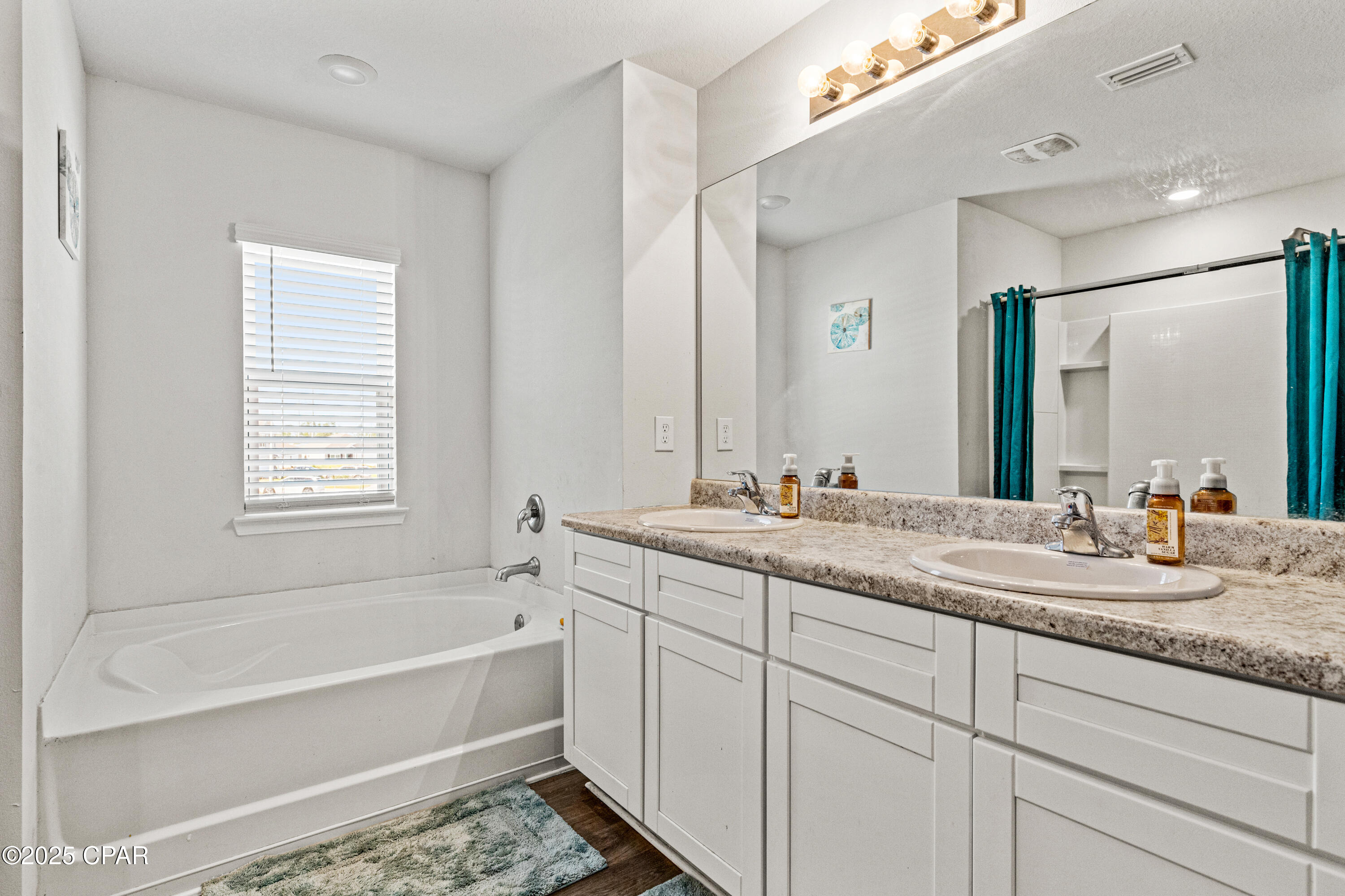 Image 41 For 5800 Viking Way