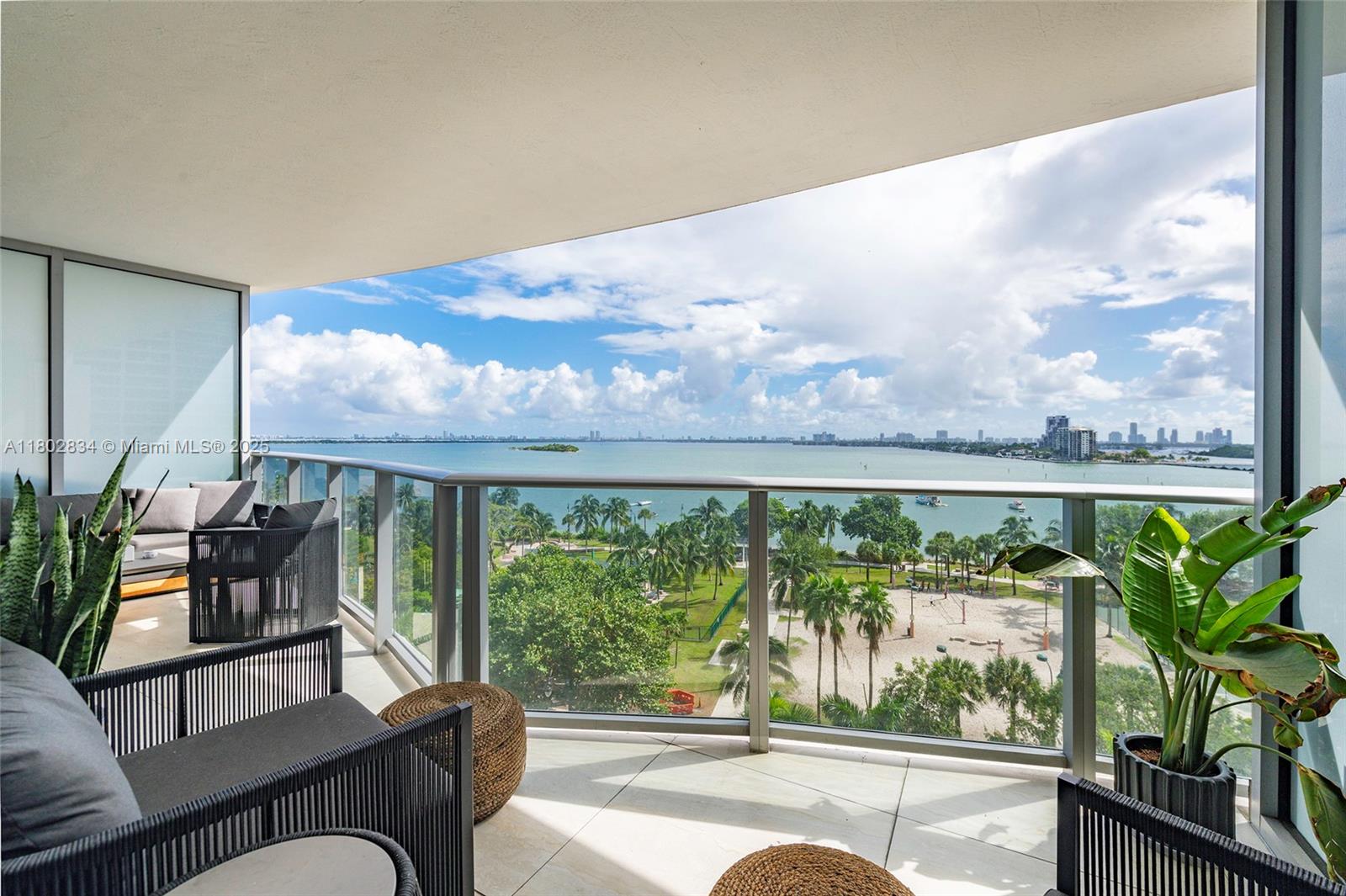 Apartamento à Venda em Miami, FL